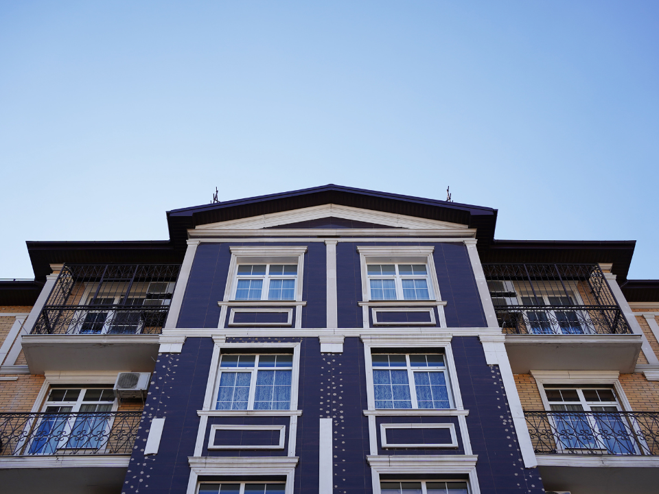 Multifamily Gains Favor Amid Broader CRE Struggles