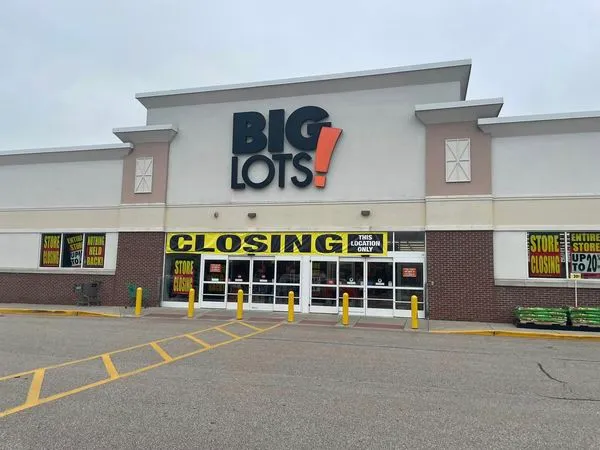 Store Closures Surge, But Retail Demand Remains Strong