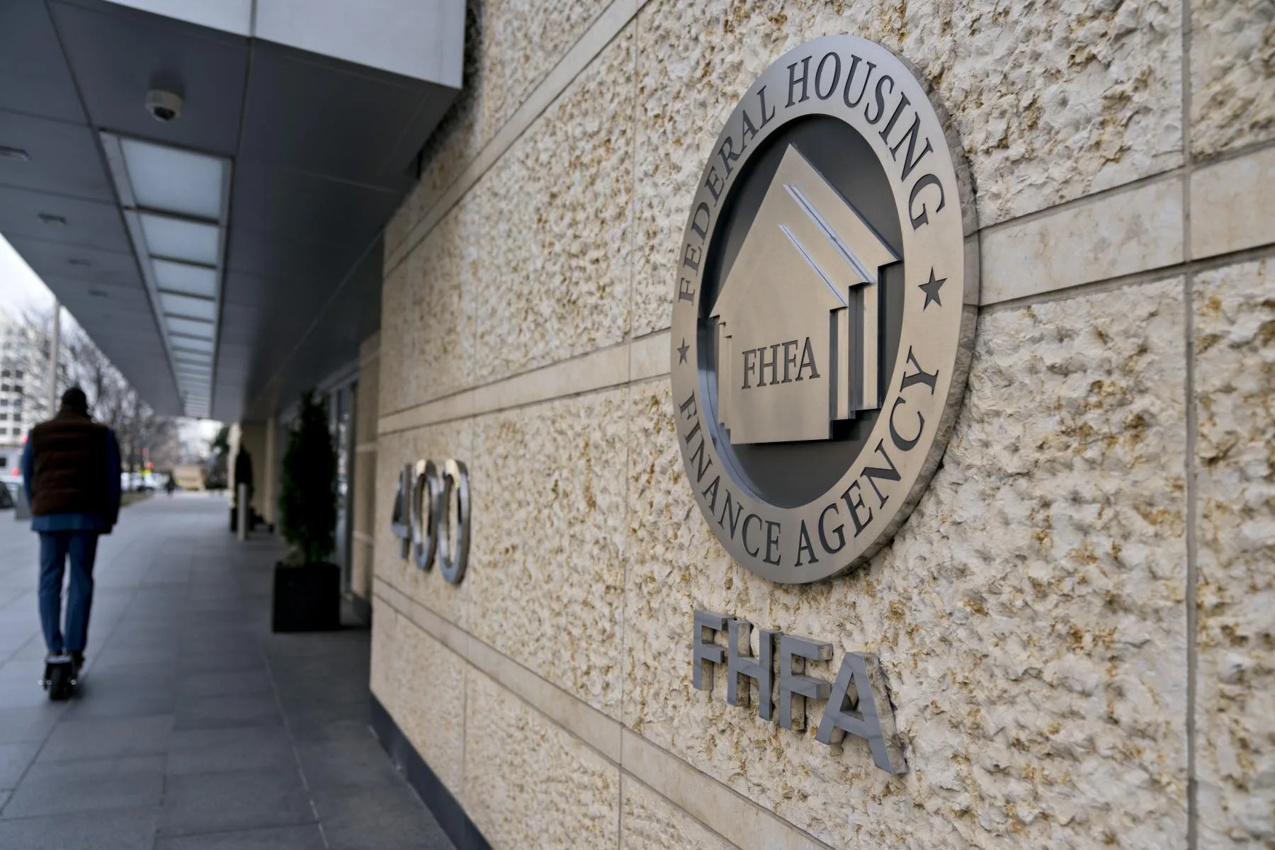 FHFA Says Fannie, Freddie Privatization Not Top Priority