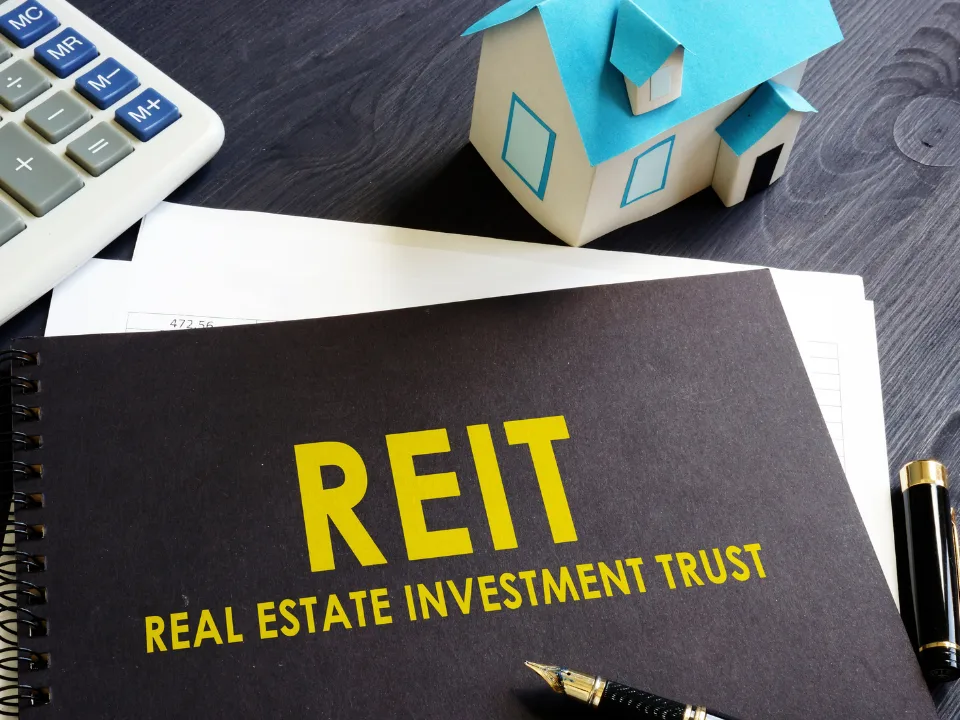 Private REITs capital formation rises in 2025 as new vintages outperform older funds, according to Stanger & Co.