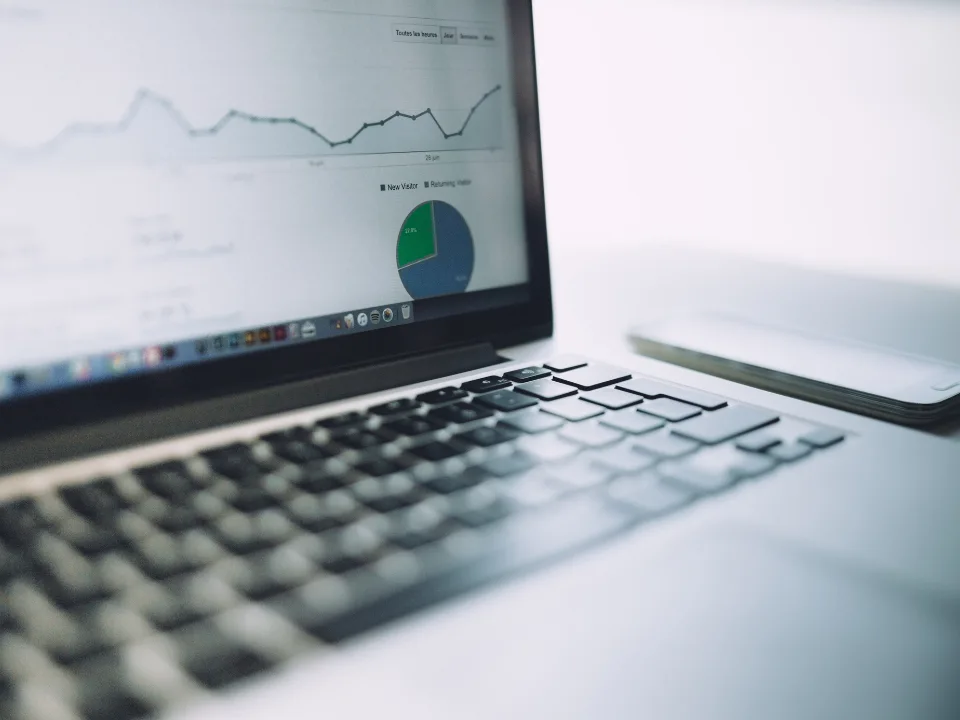 AI analysts are changing CRE hiring as firms demand higher output and tech skills from fewer, more capable new hires.
