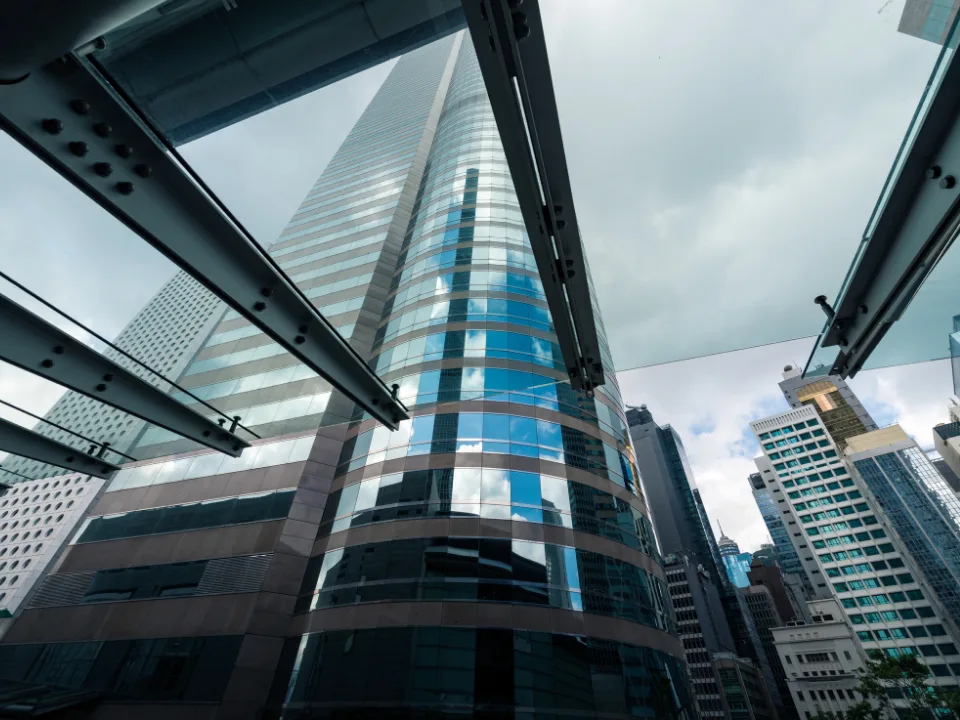 After a slow start to the year, office demand rebounded in Q1, driven by a surge in tech hubs like San Francisco, Seattle, and Boston.