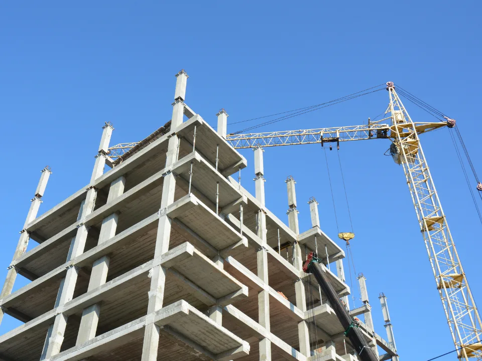Multifamily permits drop across US cities, signaling tighter rental markets and potential rent hikes as new construction slows.