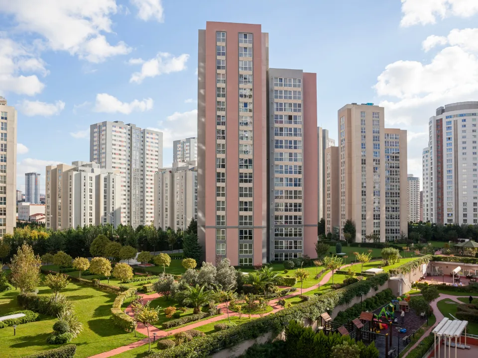 Private equity owns 10% of US apartments as Blackstone leads a surge in multifamily acquisitions across major metro areas.