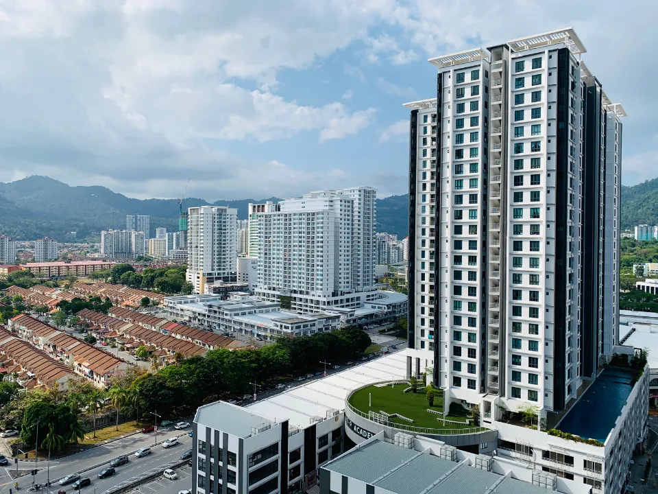 High-value sales in commercial real estate hint at price stabilization as multifamily leads annual gains, CoStar data shows.