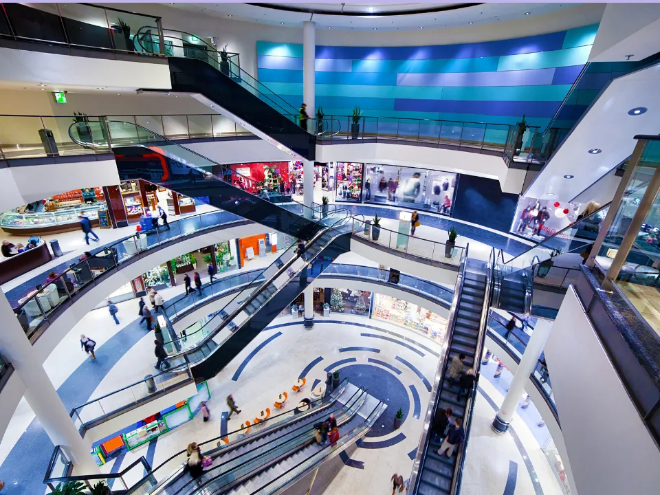 Mall anchors are shifting in 2025 as visit-focused strategies boost traffic through dining, fitness, and experiential retail.