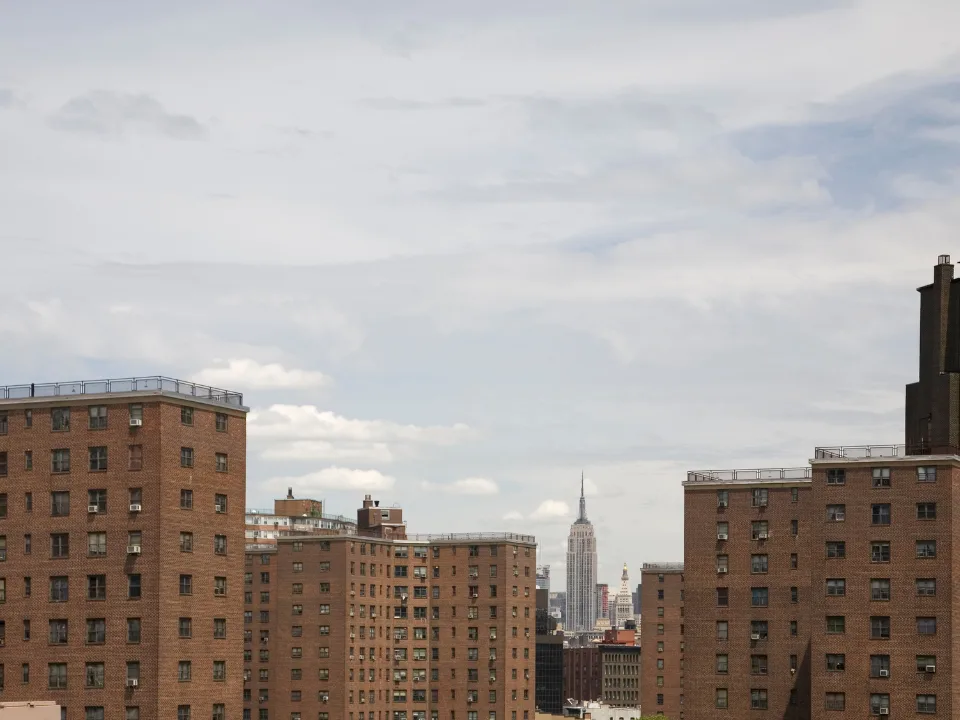 NYC bans broker fees for renters, triggering rent hikes as landlords shift costs. Broker fees now reshape the city’s rental market.