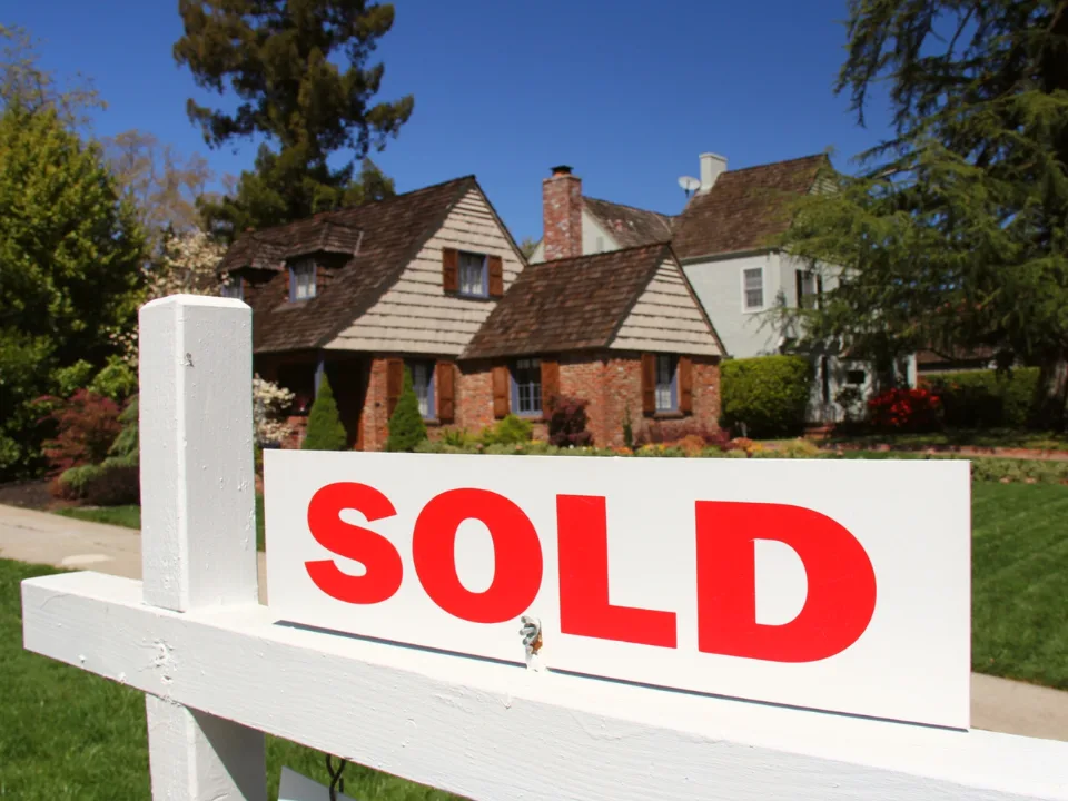 Small investors set a new record in 2024, buying nearly 60% of homes acquired by investors as large buyers pulled back.