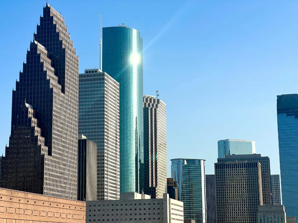 Class-B offices in Houston see rising demand as high rents and low vacancies in top-tier buildings push tenants to consider alternatives.