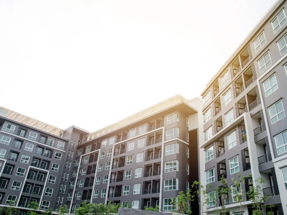 Occupancy slump continues in Southern apartment markets as new supply outpaces demand, pushing rates below national averages.