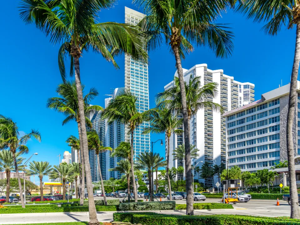 South Florida's condo market divides as old buildings lose value and luxury developments attract buyers and big financing.