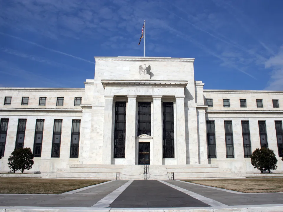 Treasury yields may drop as the White House pushes SLR rule changes to boost bank demand for long-term Treasurys.