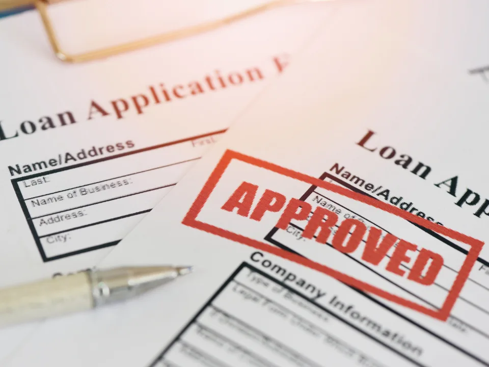 Loan quotes rise sharply as banks and insurers increase CRE lending amid falling rates and strong borrower demand.