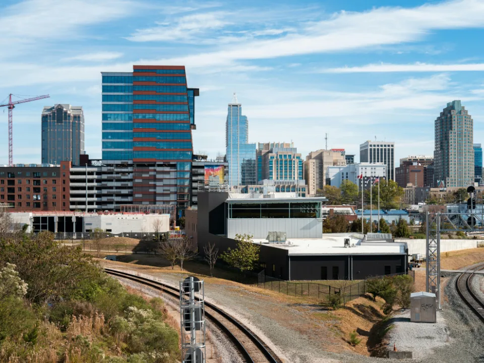 North Carolina tops CNBC’s 2025 list for business, driven by strong growth, workforce, and investment appeal.