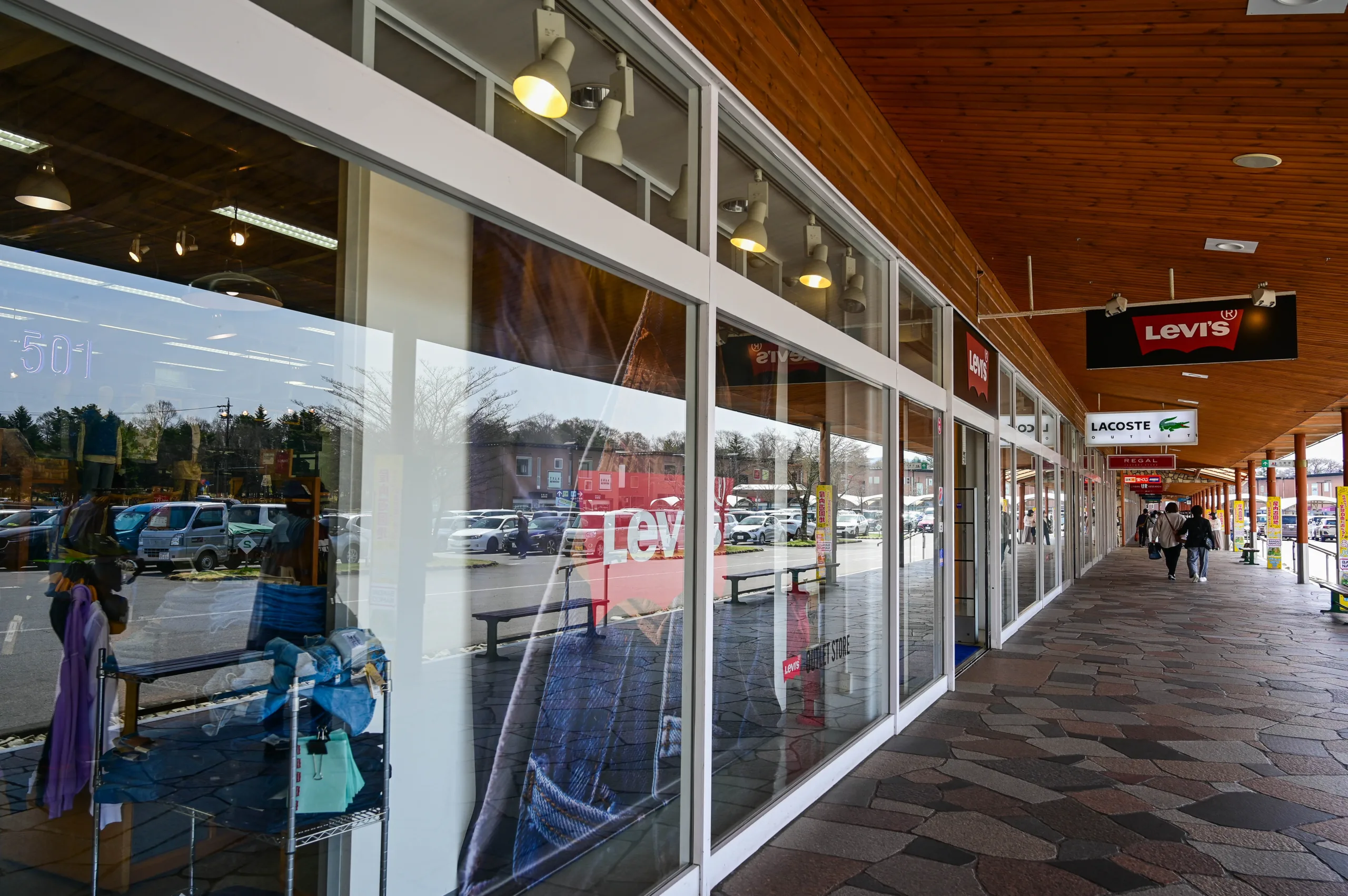 Retail sales rose 0.6% in June, topping forecasts and signaling strong consumer spending despite inflation and trade concerns.