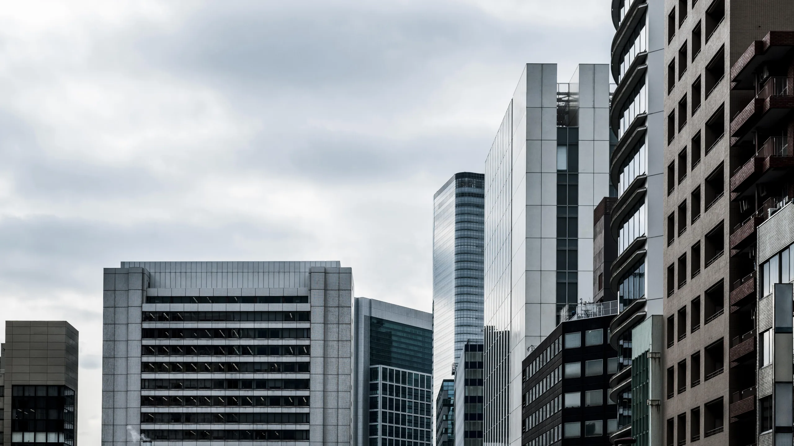 Office visits climbed in June 2025, marking one of the strongest post-pandemic months for in-office foot traffic.