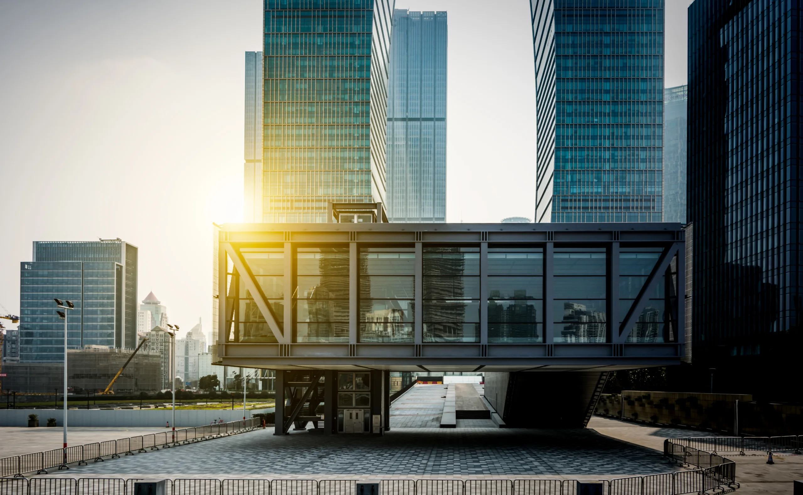 AI disruption is driving job loss fears and reshaping the office market as vacancy rates rise and remote work trends evolve.
