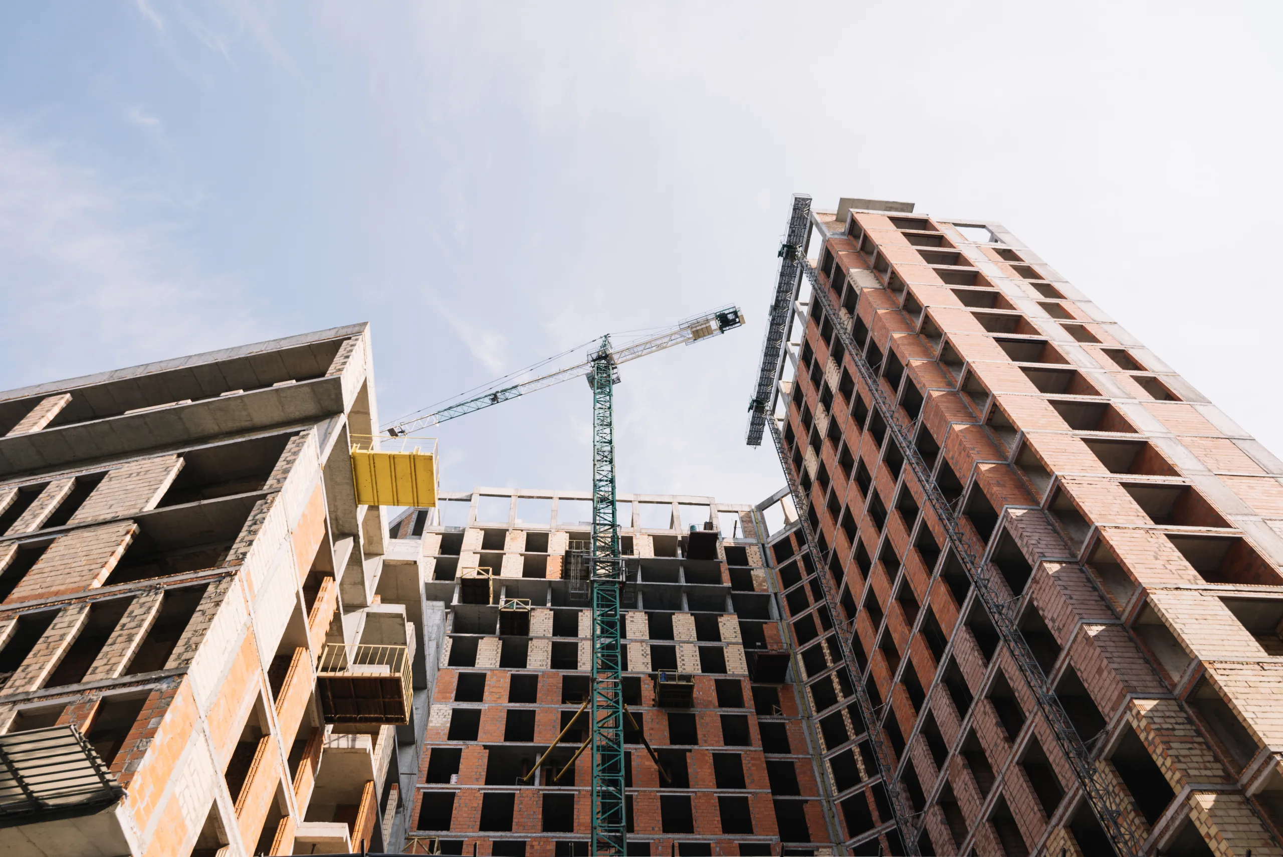 Multifamily permitting shows mixed momentum in major US metros as starts slow in most but rise in Miami and Houston.