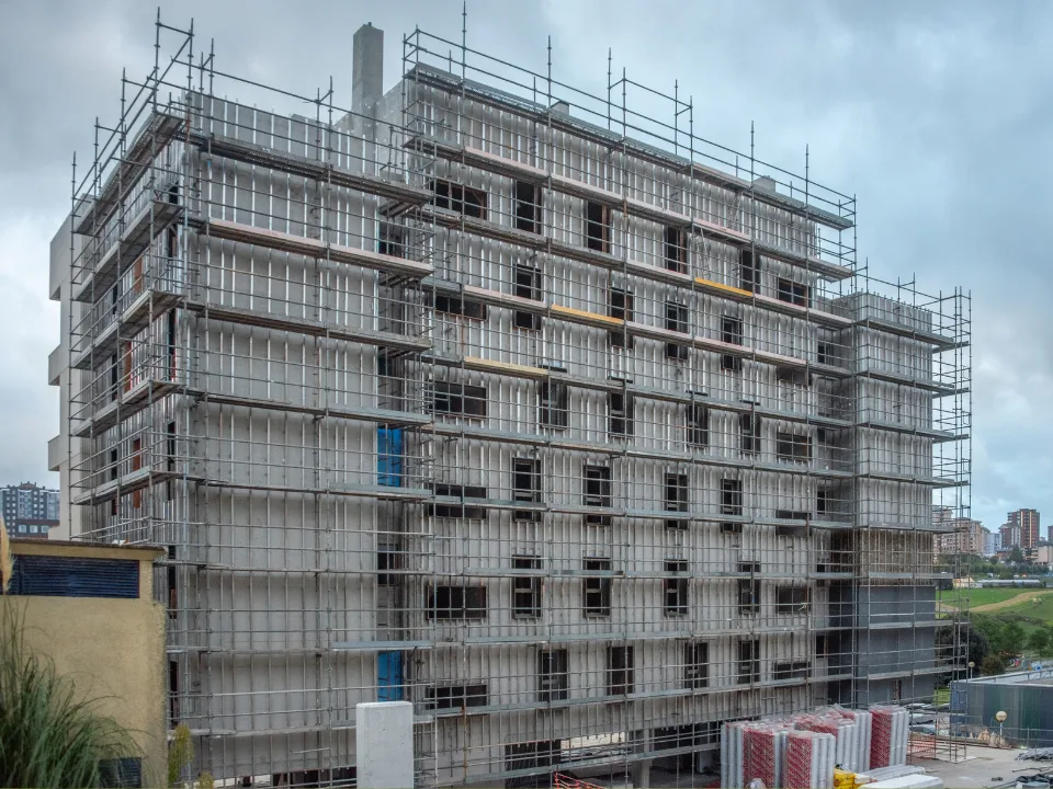 Apartment construction in the US has dropped to its lowest level since 2015 after peaking just over two years ago.