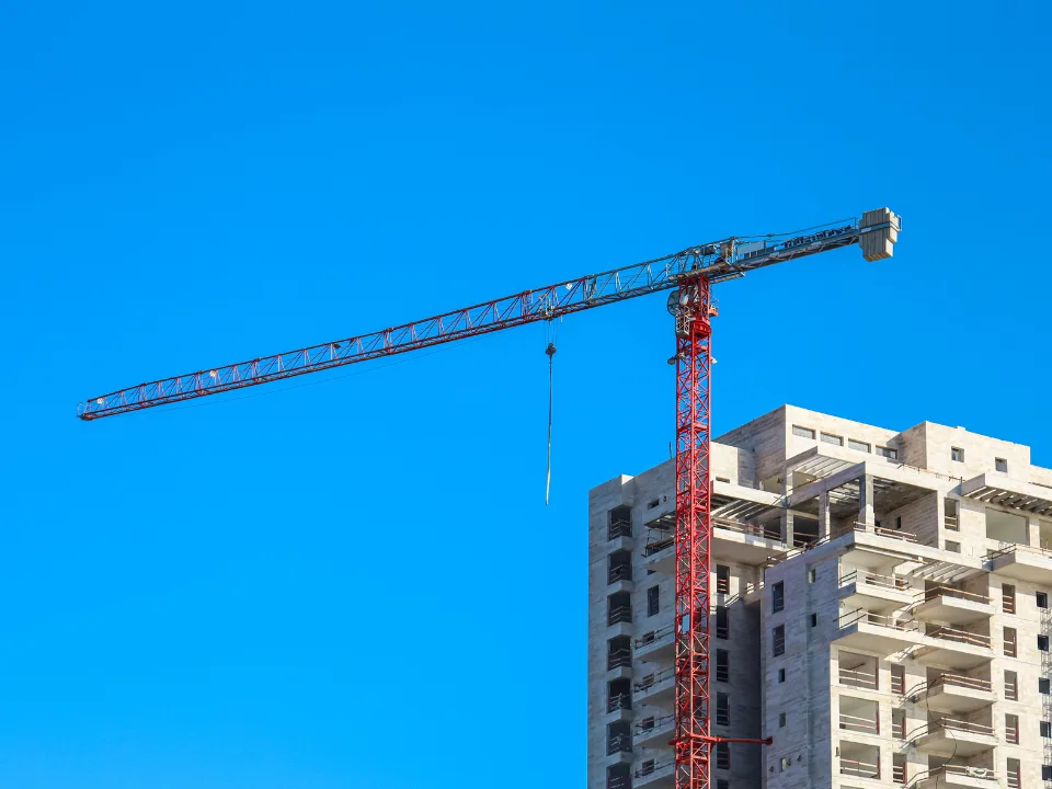 LaSalle raises $700M for multifamily lending and industrial loans, meeting rising borrower demand as banks scale back.
