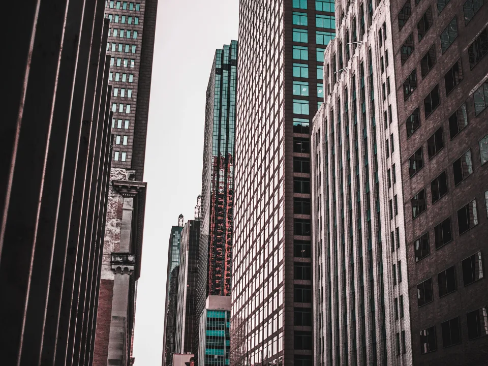 Dallas jobs growth slowed in July 2025, pushing the metro out of the nation’s top 10 job gain markets for the first time in years.