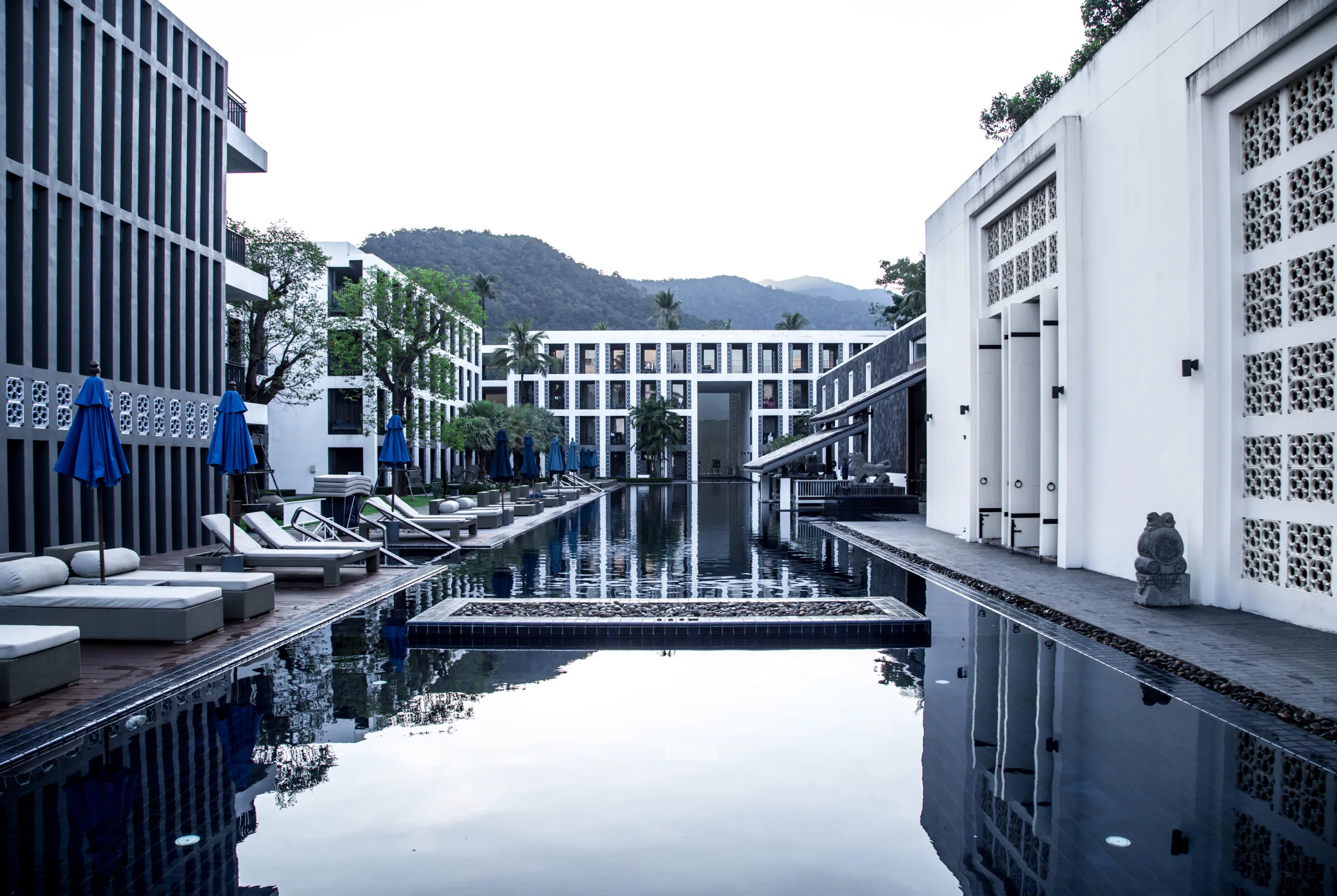 Braemar sale underway as the luxury hotel REIT seeks buyers amid market pressure and activist investor challenges.