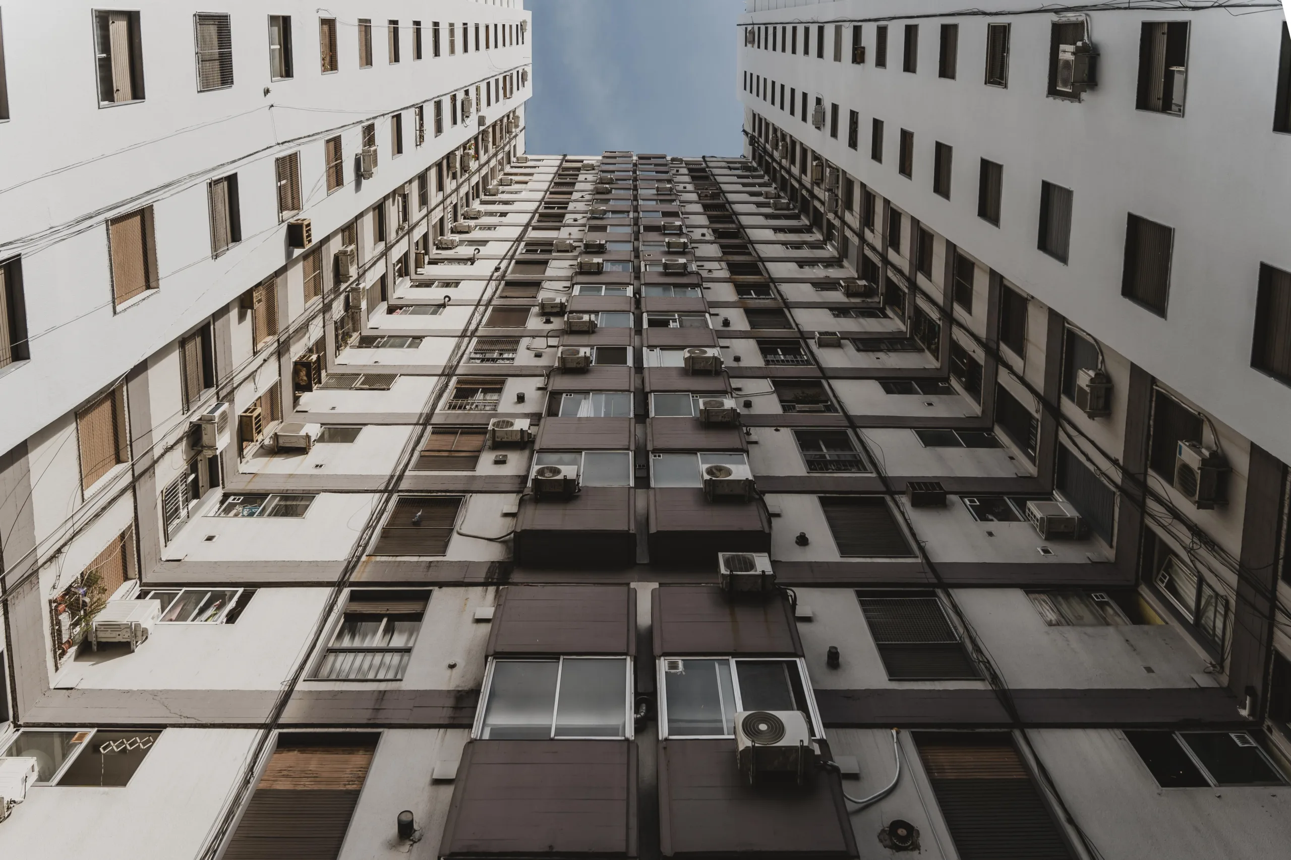 Morgan Properties expands its multifamily portfolio with a $354M acquisition of Dream Residential REIT’s 3,300 US units.