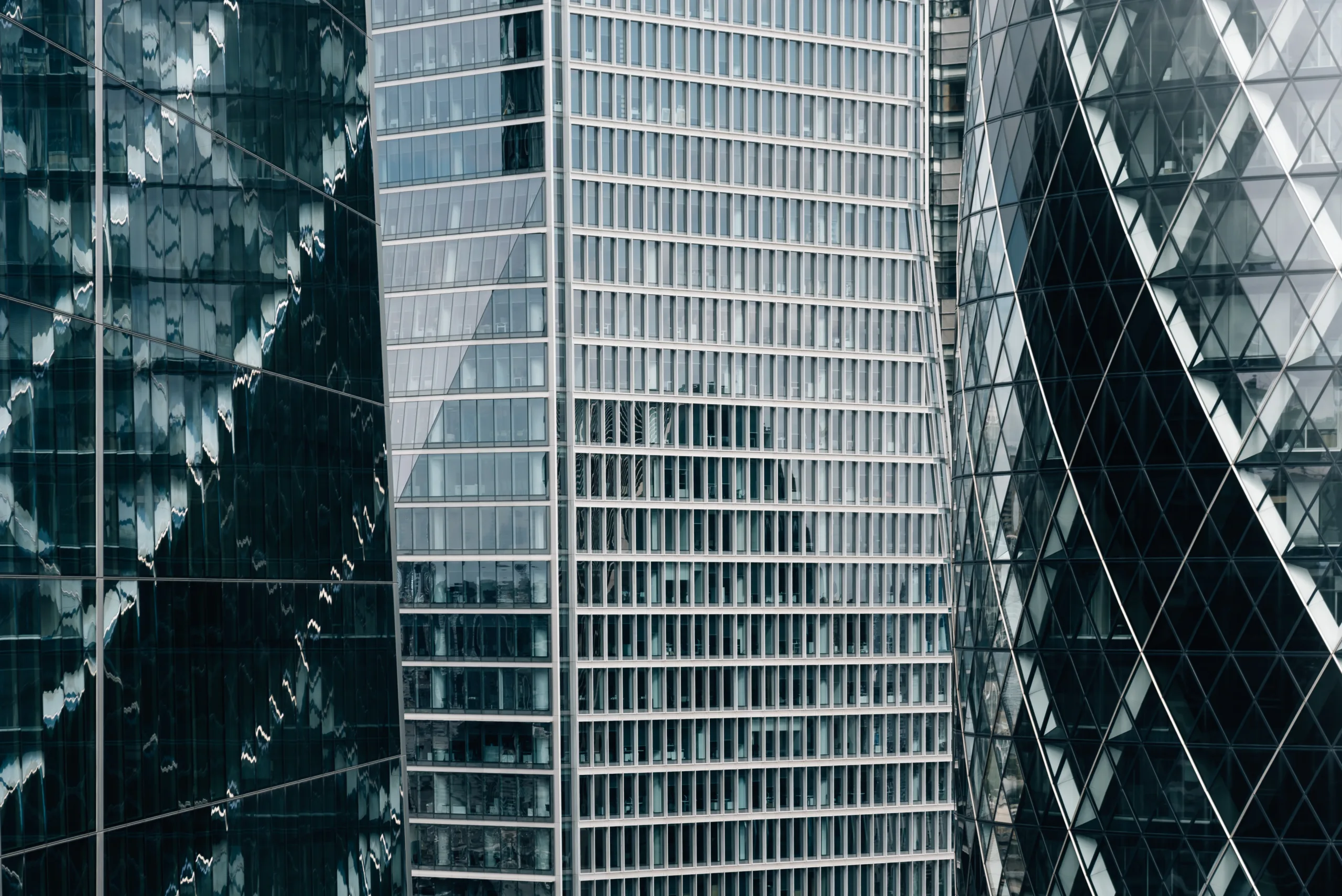 Commercial mREITs are recovering in 2025 as returns rise, lending rebounds, and credit risk eases across diversified real estate portfolios.