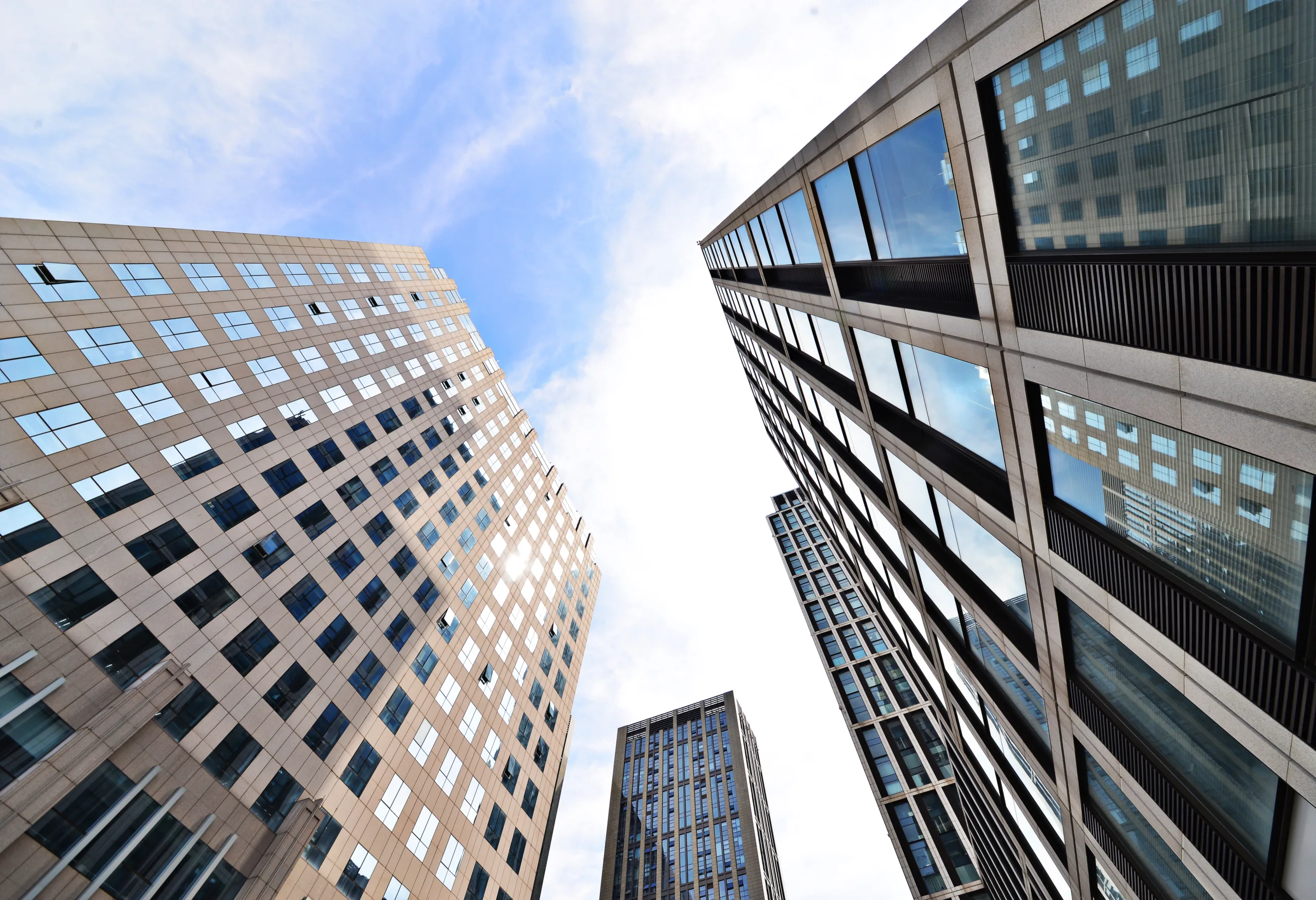 Cap rates for lower-tier office buildings show early signs of recovery after peaking in 2024, signaling improving market sentiment.