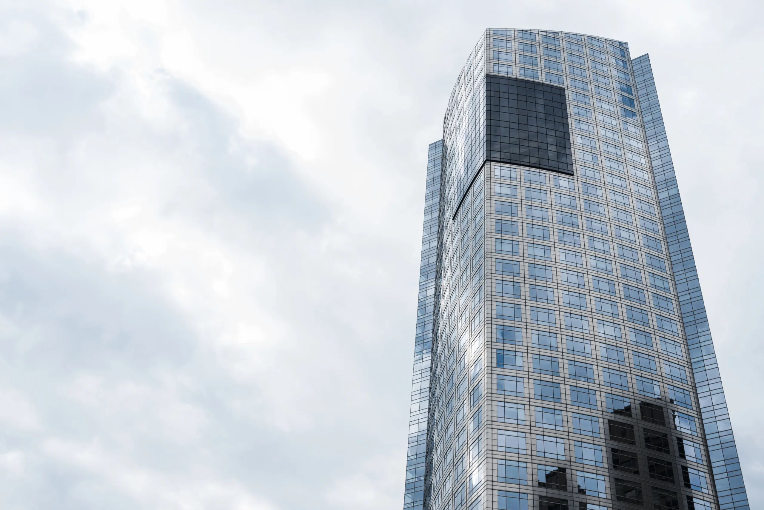 Bank tower in downtown Dallas set for $350M revamp as developers seek $98M in public funding for hotel and streetscape upgrades.
