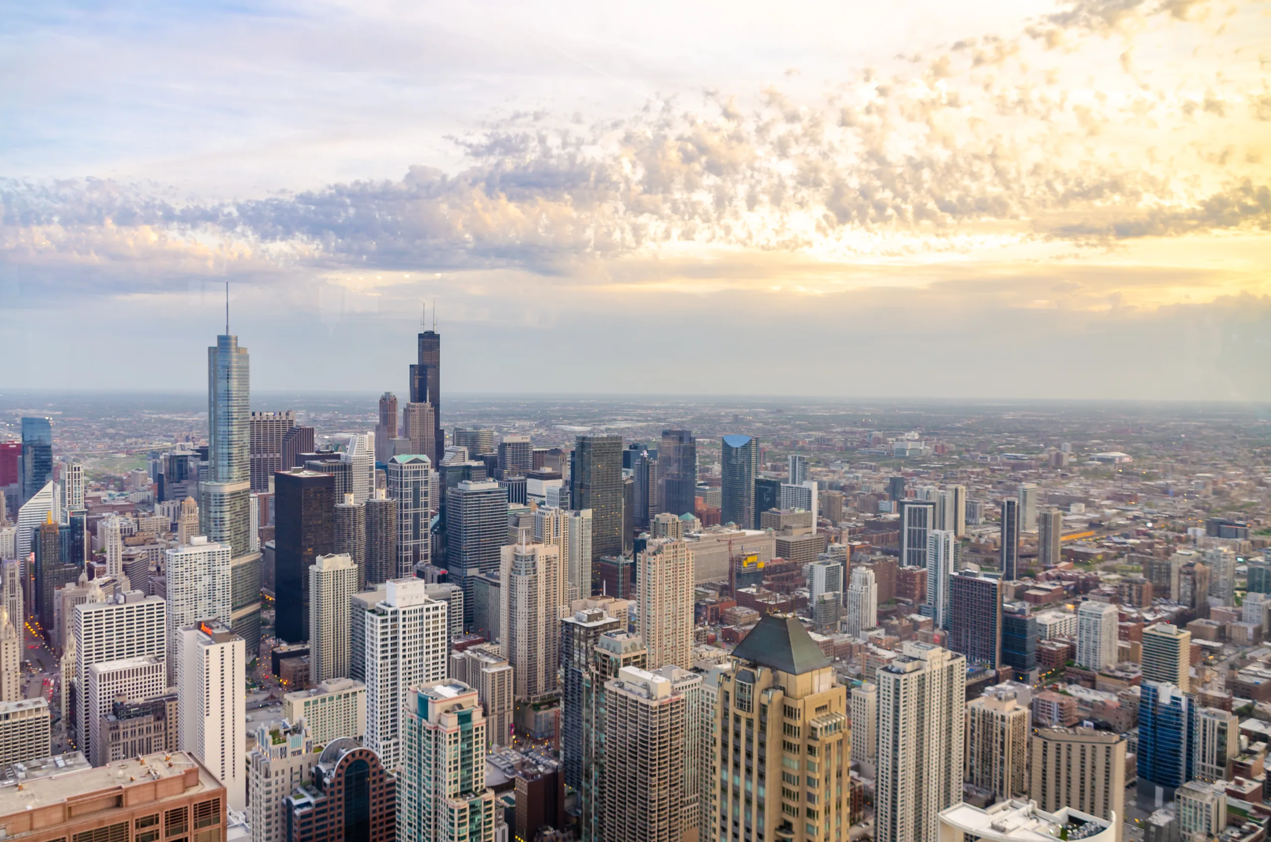 Chicago multifamily owners list thousands of units, betting rent growth will offset high borrowing costs and attract investors.