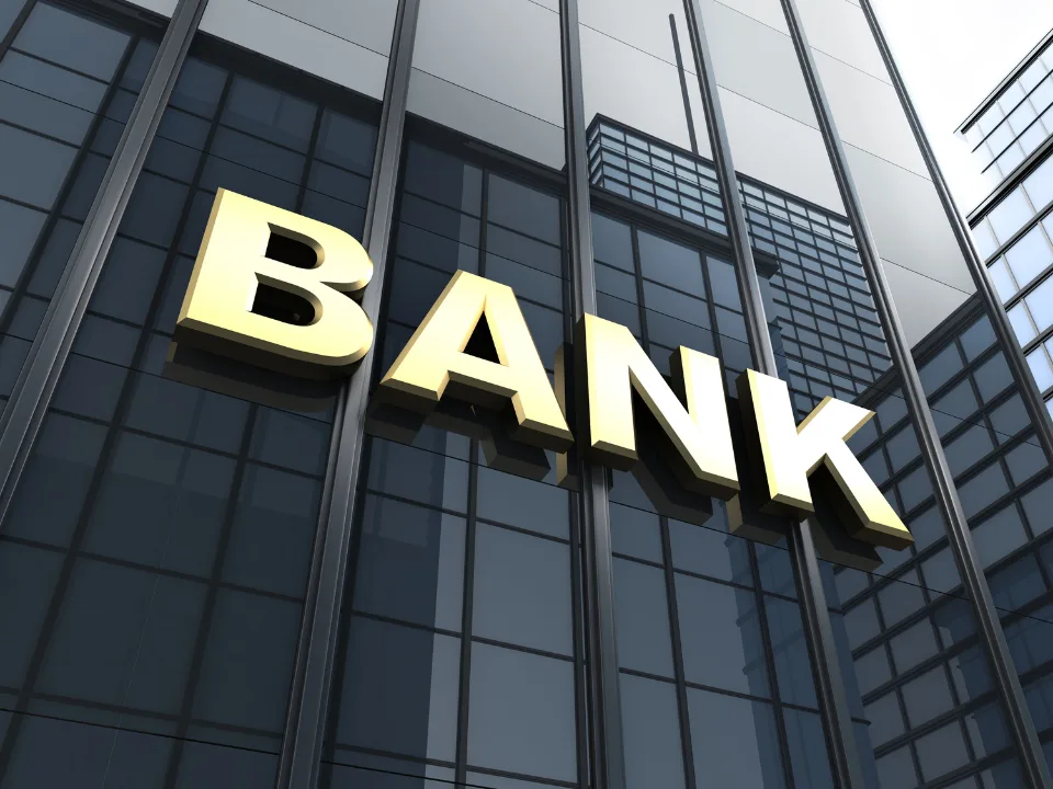 Western Alliance completes loan review with no new issues found, easing concerns after recent defaults and boosting investor confidence.