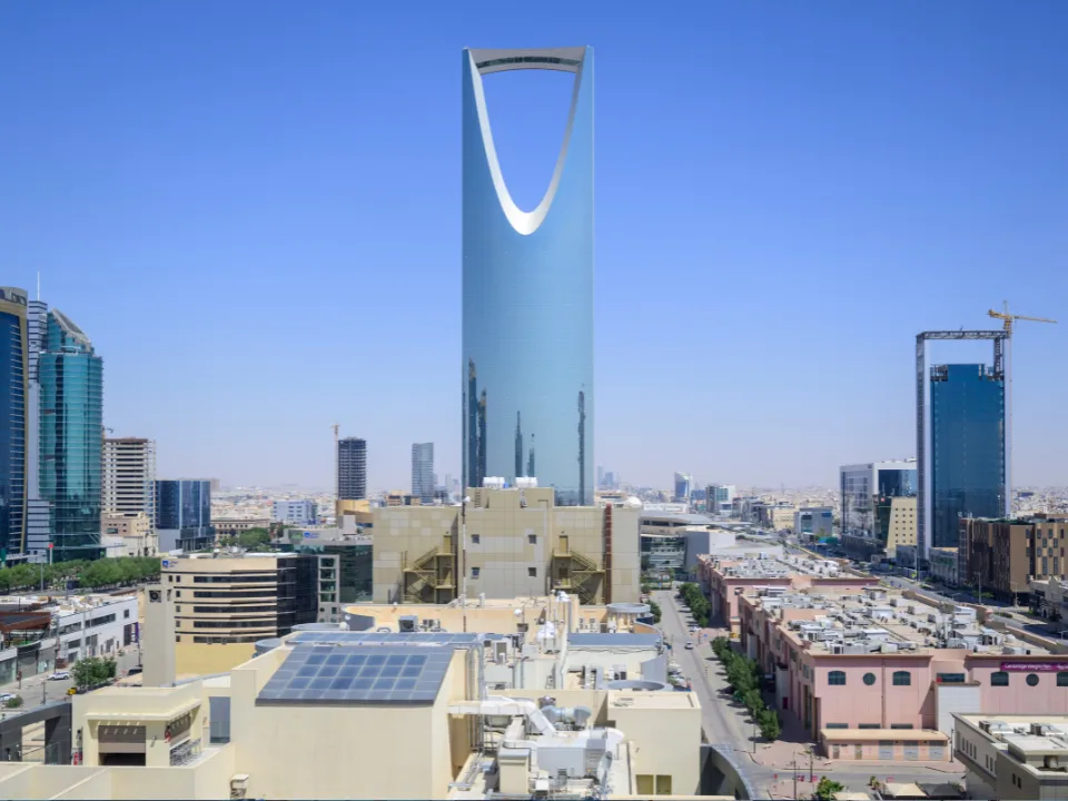 Hines announces Saudi expansion with new Riyadh office, targeting mixed-use and industrial projects in the Gulf's booming real estate market.
