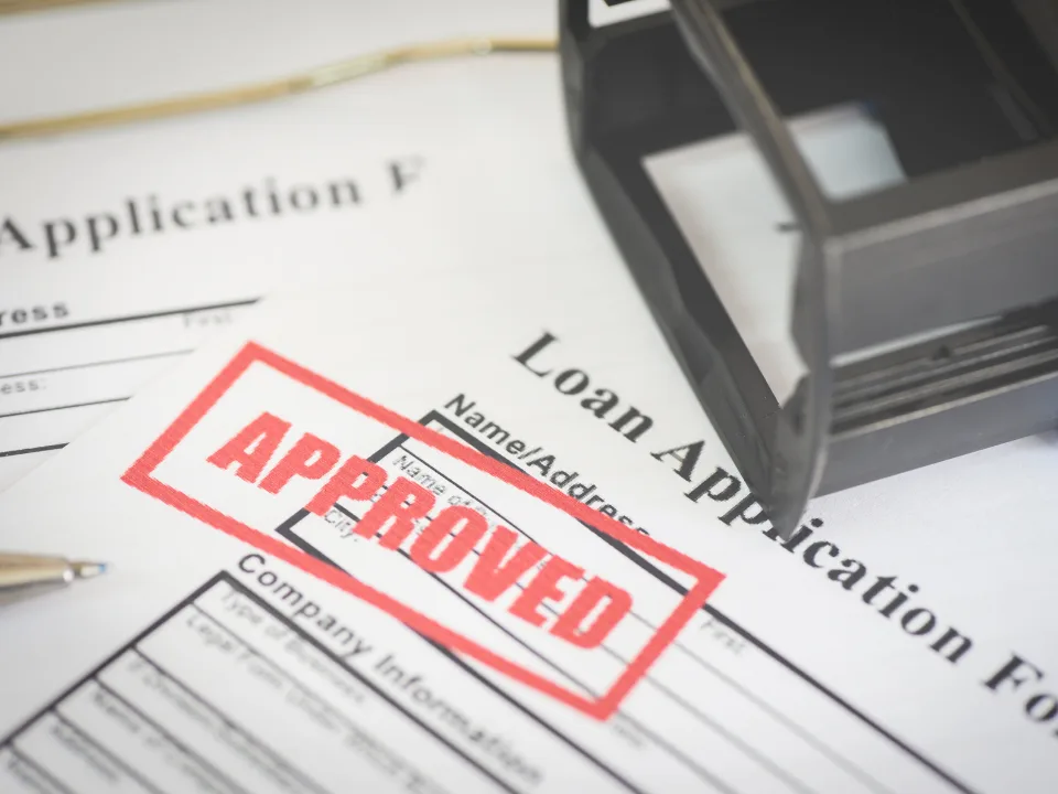 Lending rebound expected in 2025 as MBA forecasts $827B in commercial and multifamily originations amid rate cuts and market recovery.