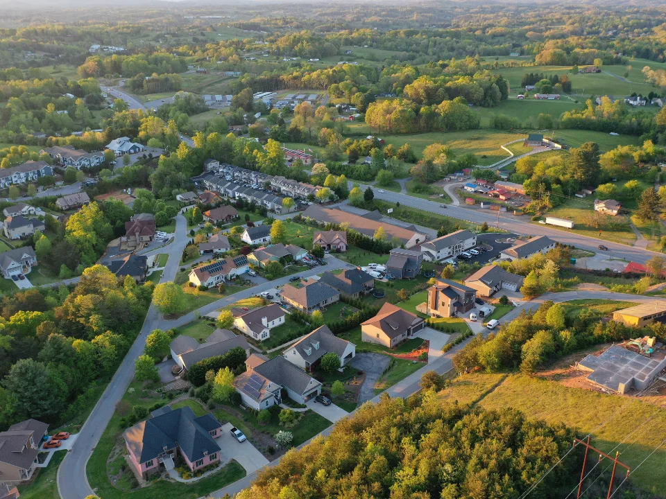 Institutional returns remained steady in Q3 2025, led by seniors housing and stable income across commercial real estate sectors.