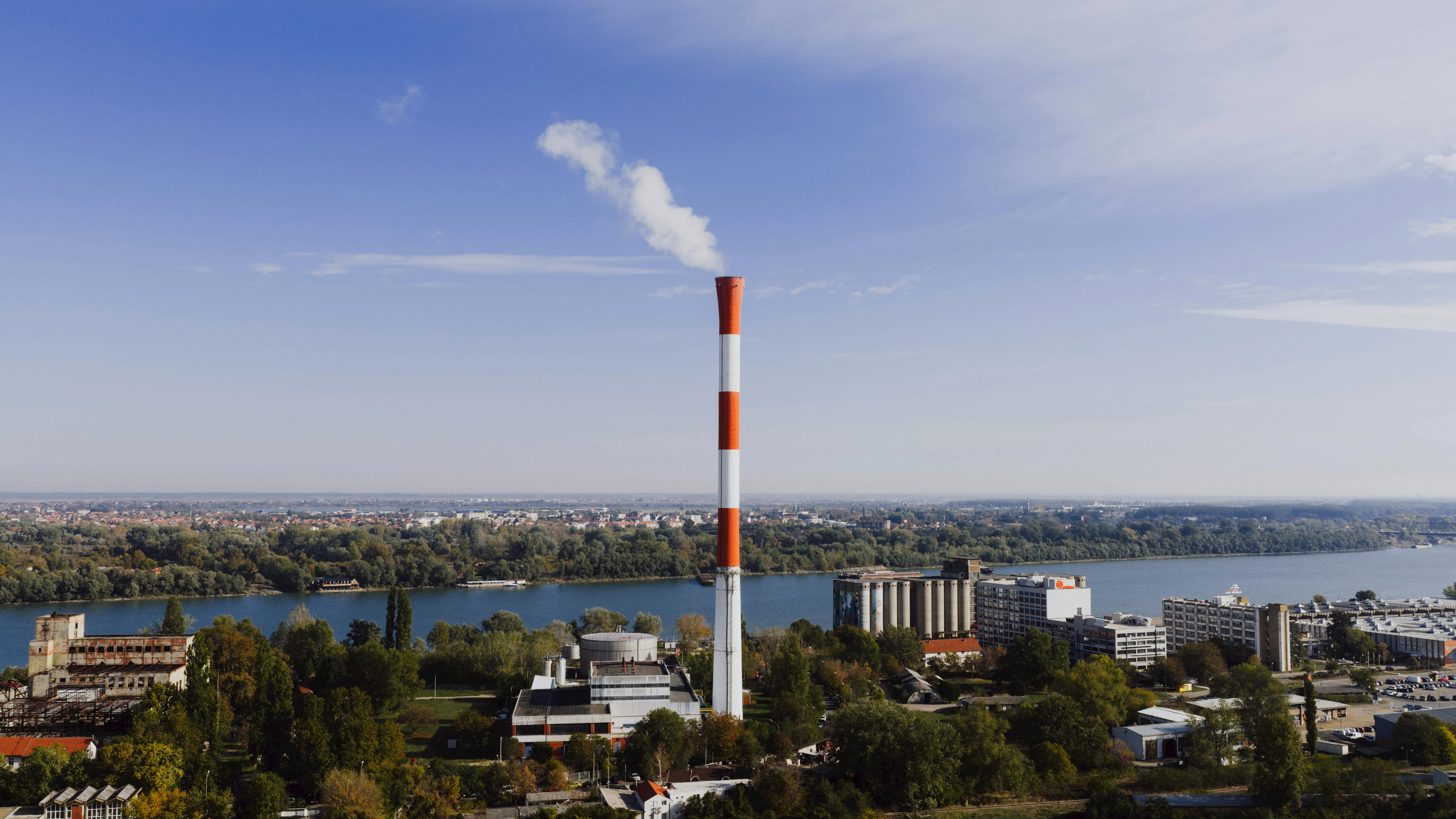 Industrial manufacturing trends shift in October 2025 as tax incentives and reshoring reshape development and leasing fundamentals.