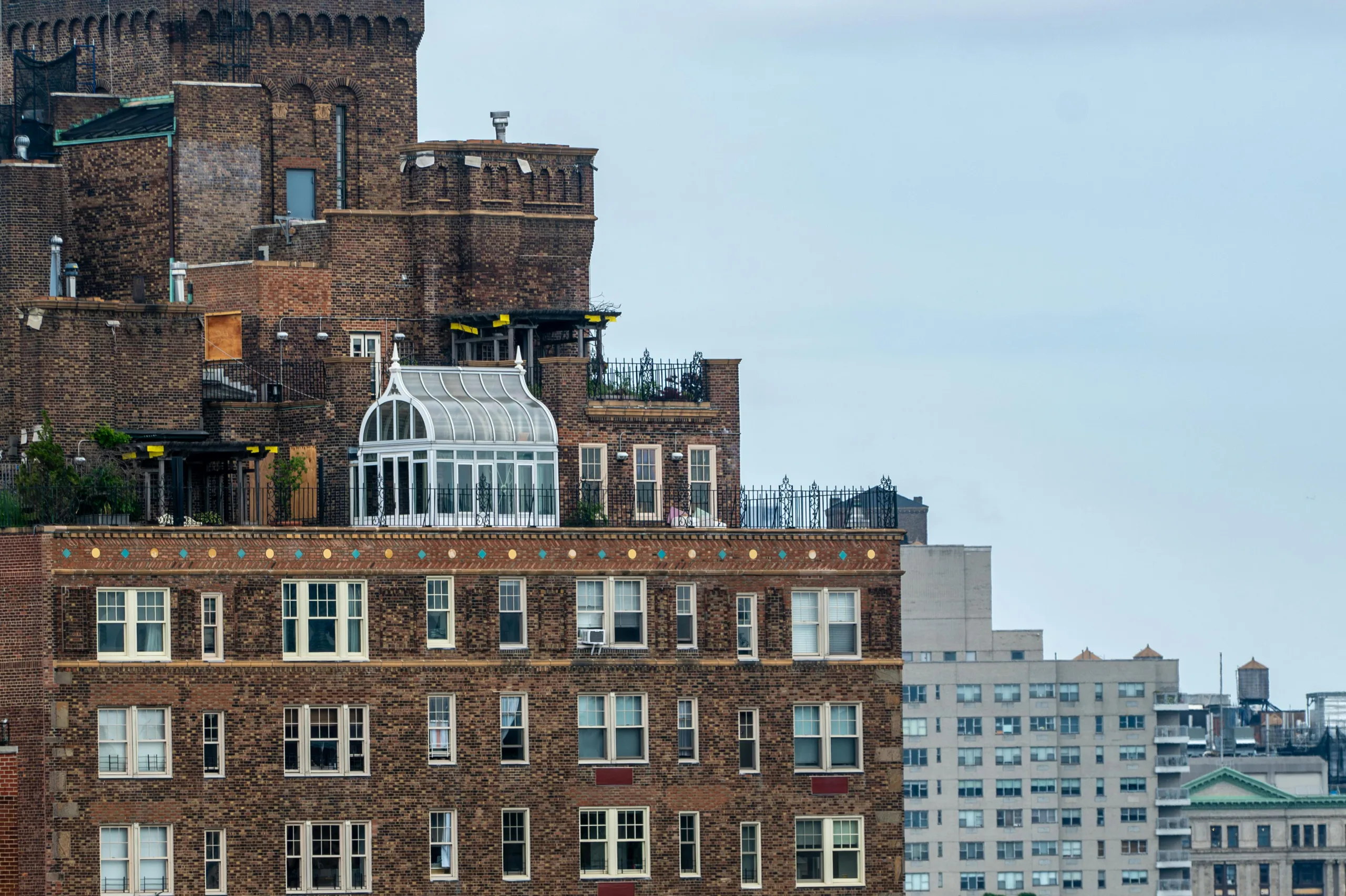 New York bans AI rents, joining a national push to stop landlords from using algorithms to inflate rental prices.