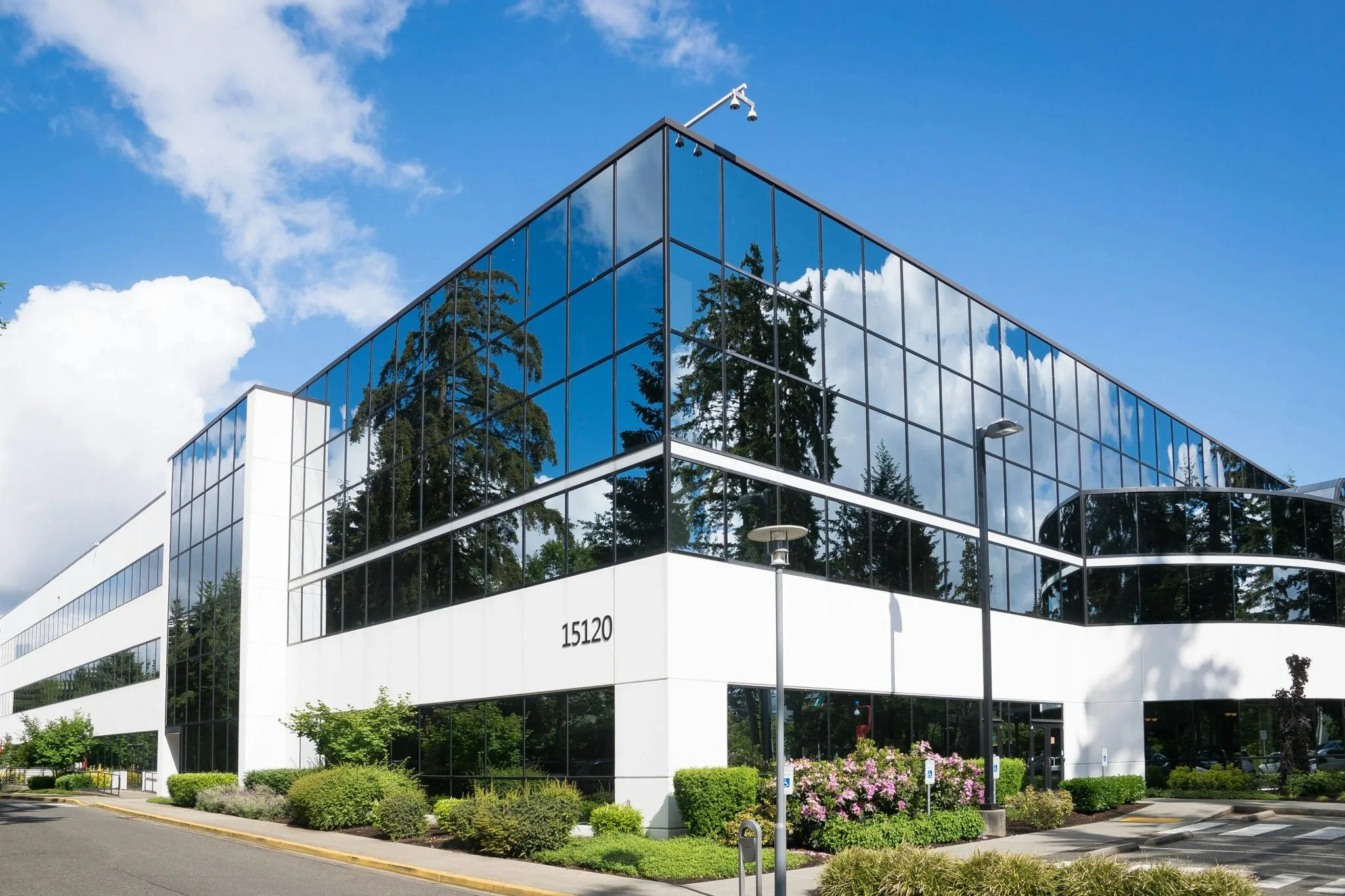 Healthpeak sales top $1B as demand for medical office and lab space drives leasing and recapitalization strategy.