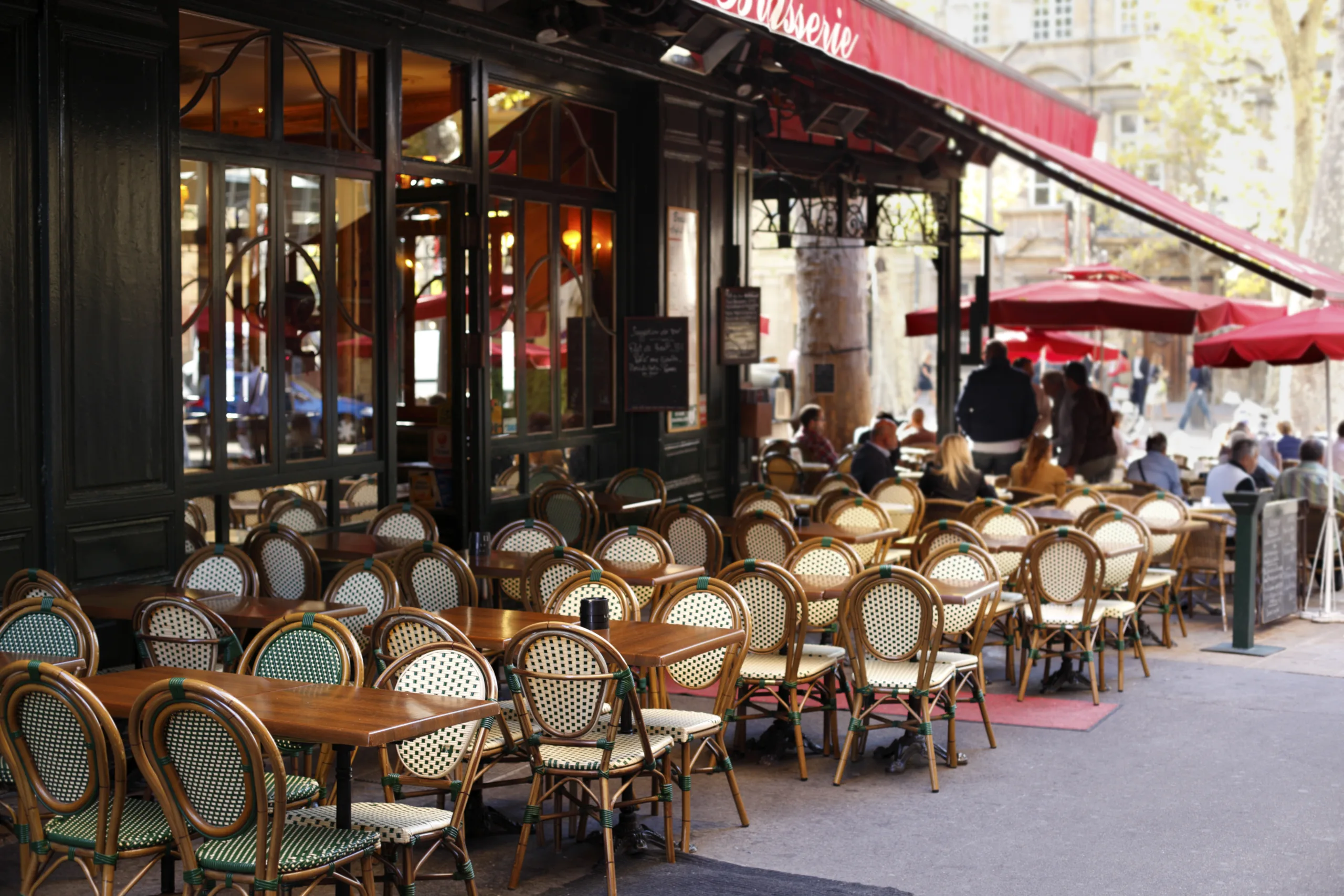 Cap rates in restaurant net leases are diverging as investors weigh credit risk, lease terms, and income stability.