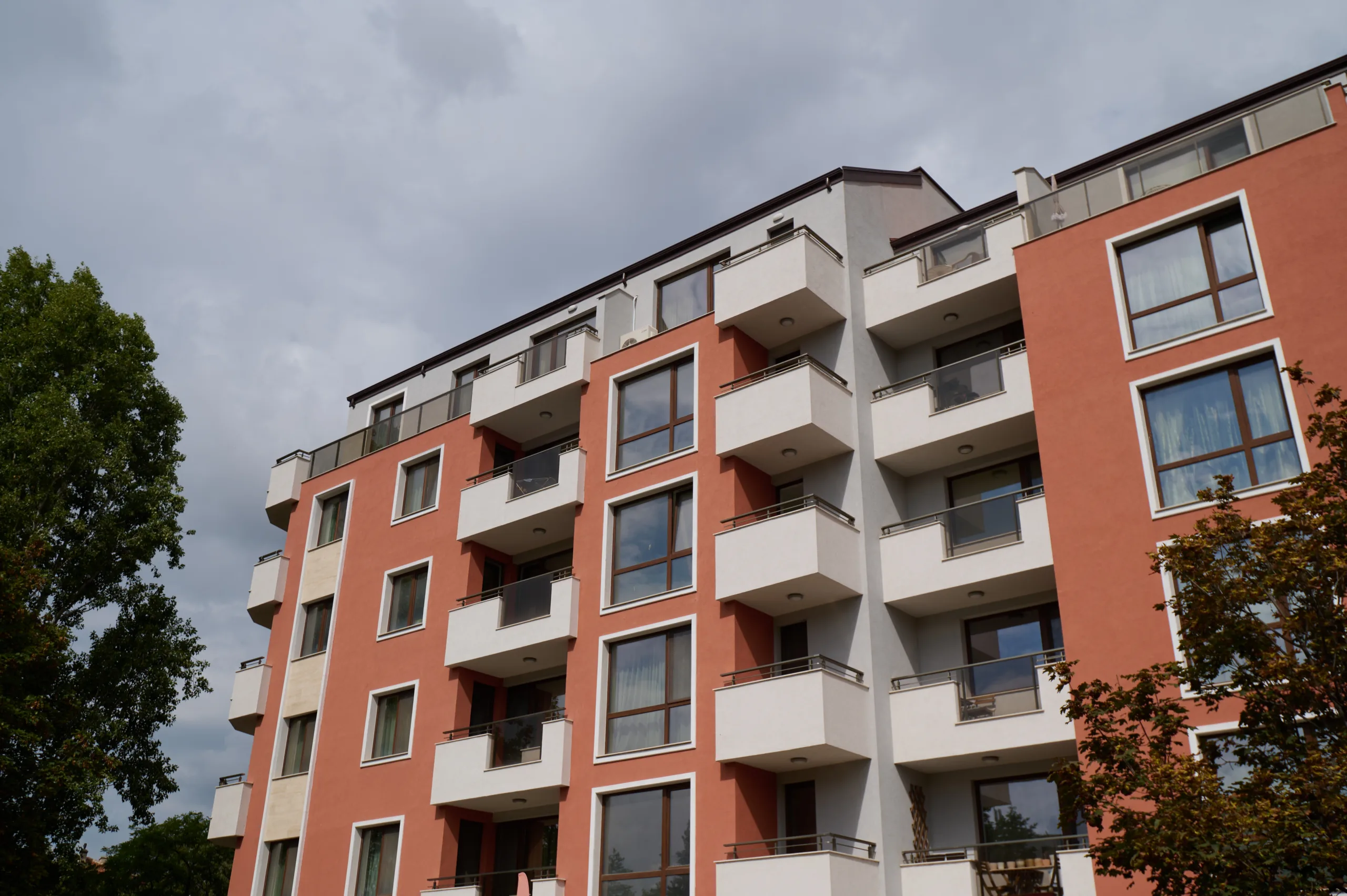 Negative rents in 2025 are forcing multifamily investors to rethink underwriting with a focus on downside protection and income stability.