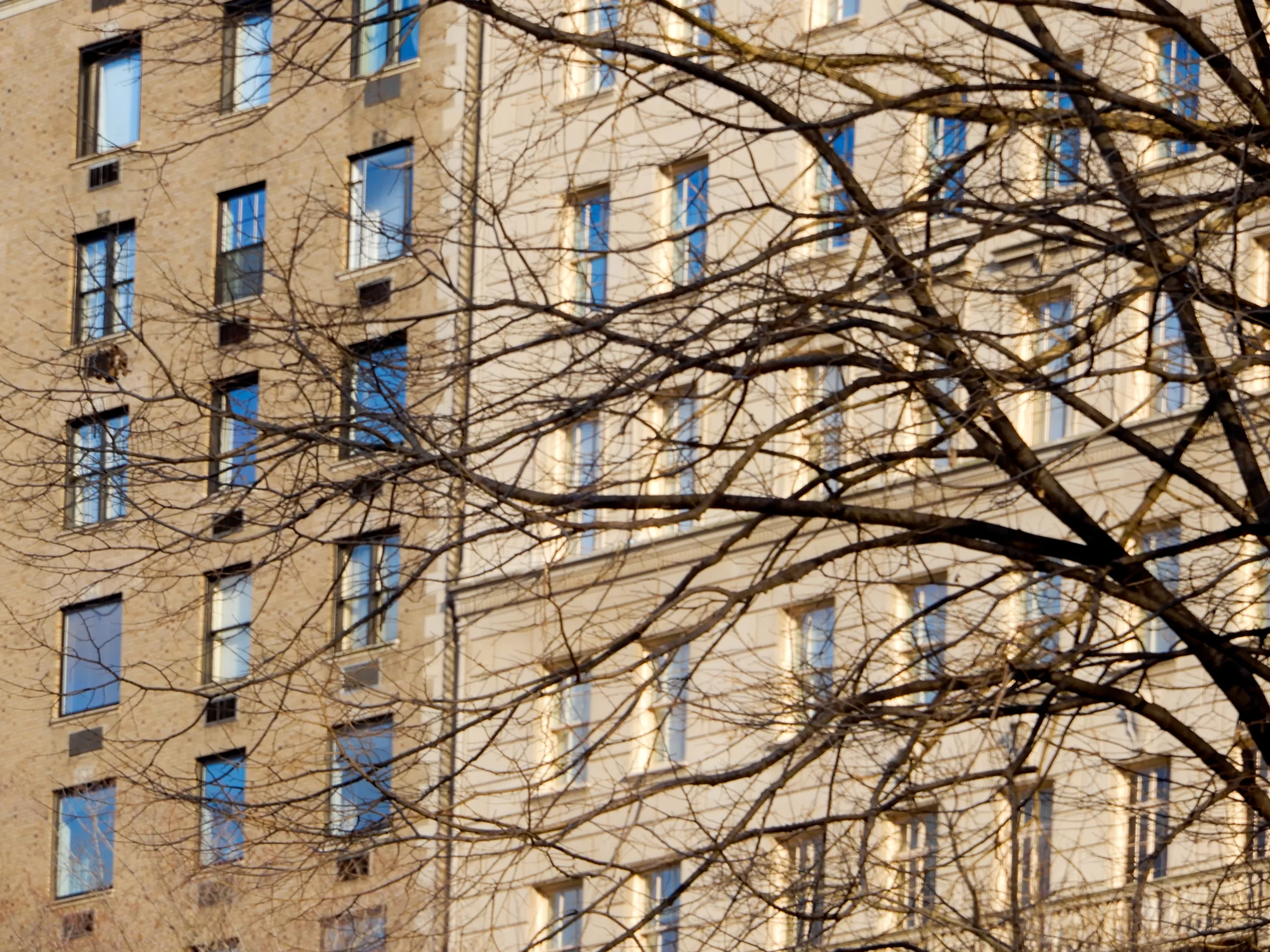 Apartment transactions surged in Q3 2025 with $43.8B in deals, showing strong investor demand despite fewer properties trading.