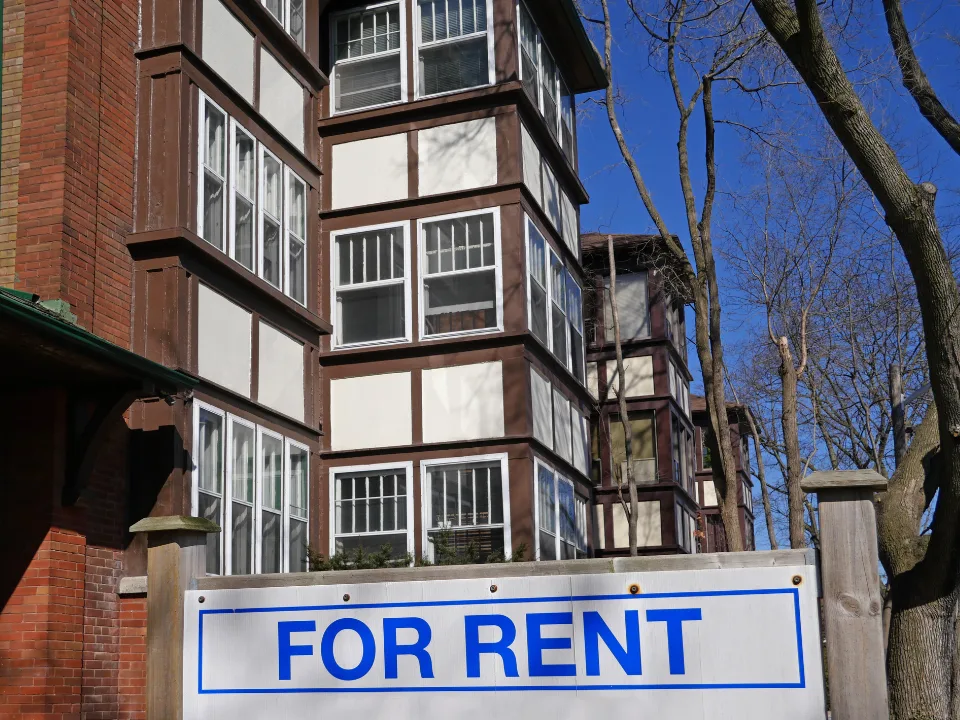 Rent decline continues nationwide as vacancy rates hit a record 7.2% amid rising supply and slowing demand in the multifamily market.