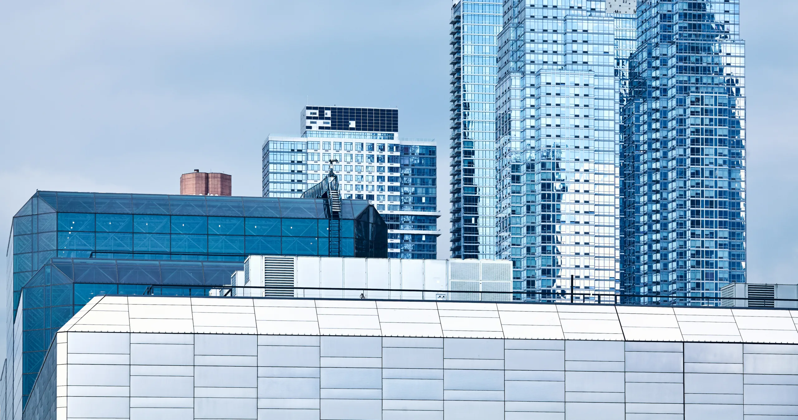 Explore key commercial real estate trends for 2026, including costs, AI, energy, and user experience reshaping the global market.