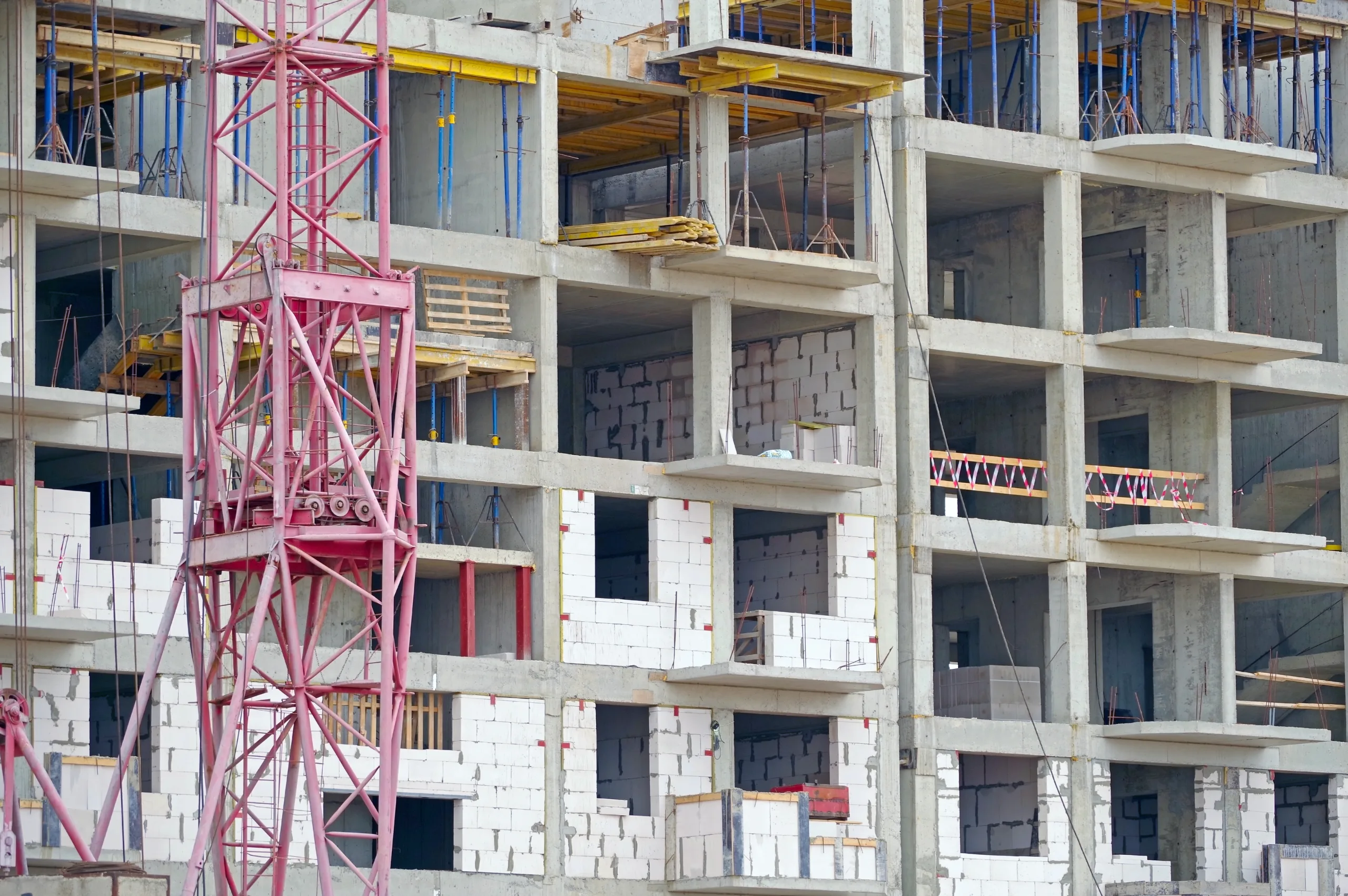 Multifamily construction shows signs of stabilizing after years of decline, as developers report easing costs and steady project starts.