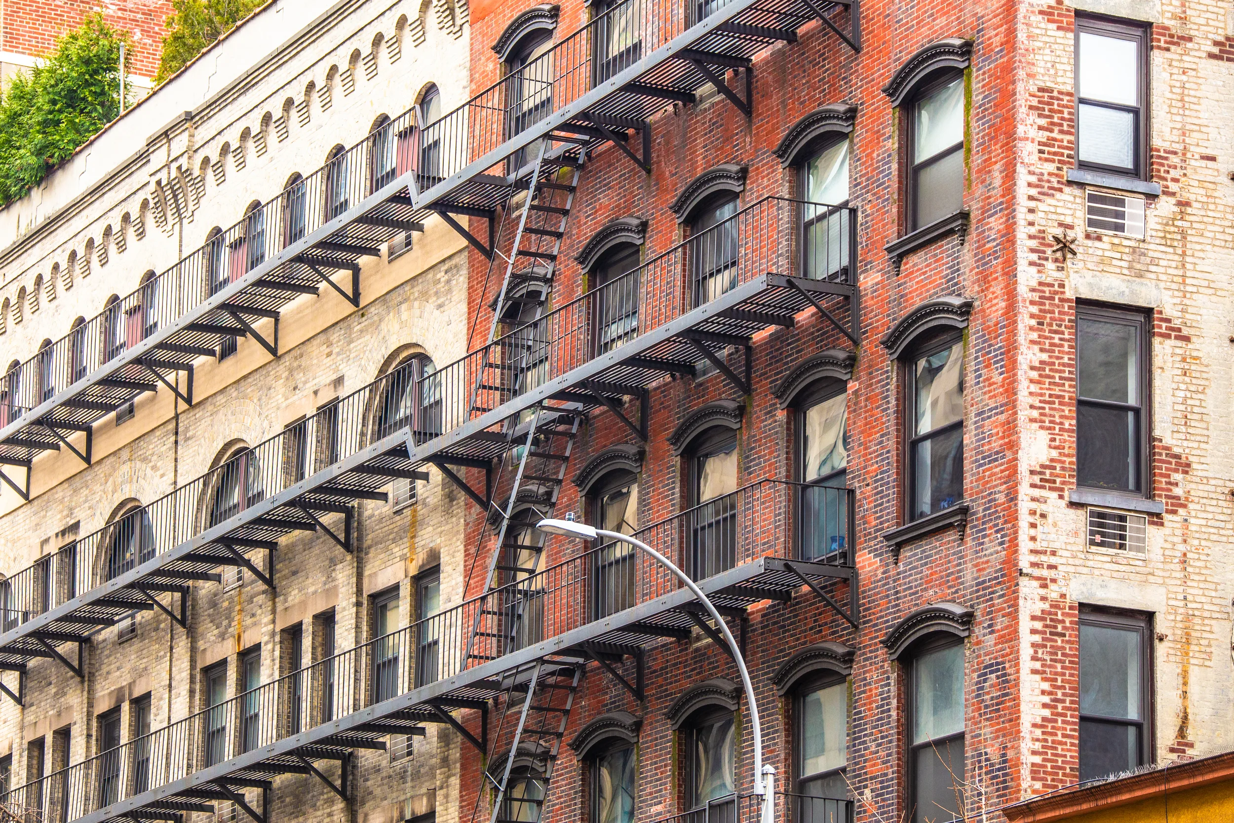 Manhattan rents hit a record high in November as luxury demand surged and leasing activity defied seasonal trends.