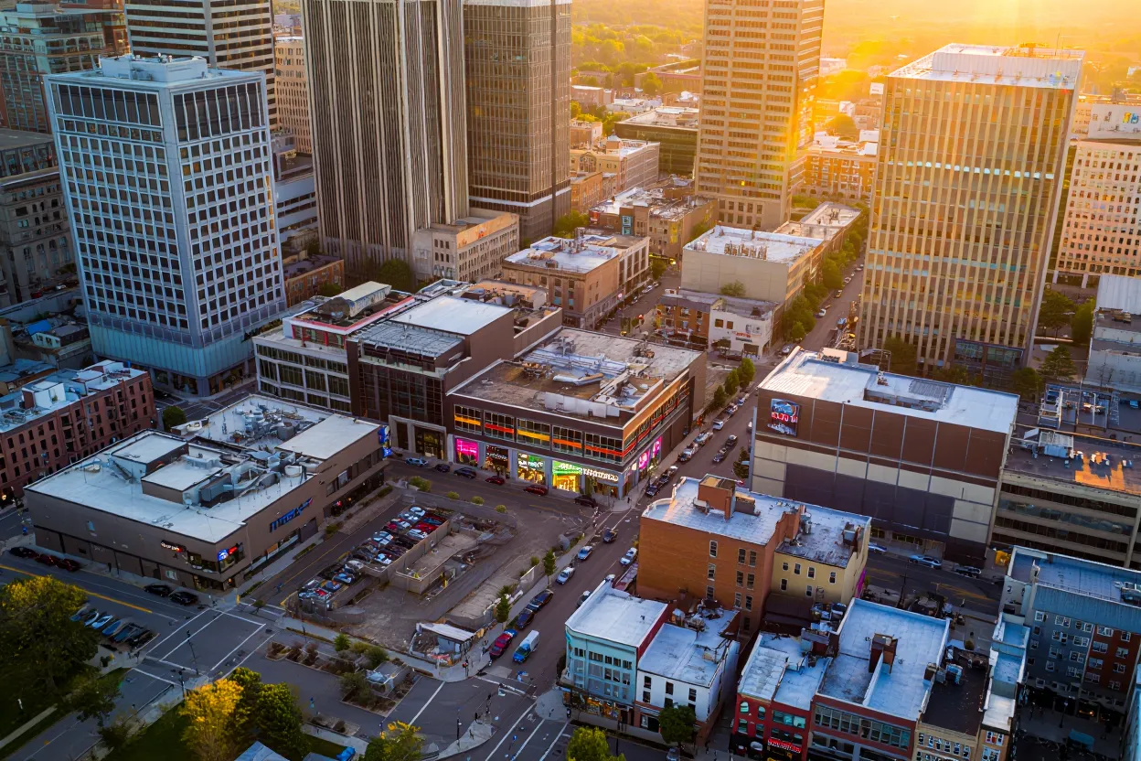 CRE investment rebounds as private buyers lead activity and institutions prepare a comeback with renewed capital deployment.