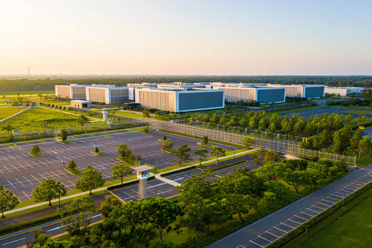 REIT capital offerings surged to $80B in 2025, with Q4 seeing $6.7B raised through debt and equity. Explore the sector's momentum.