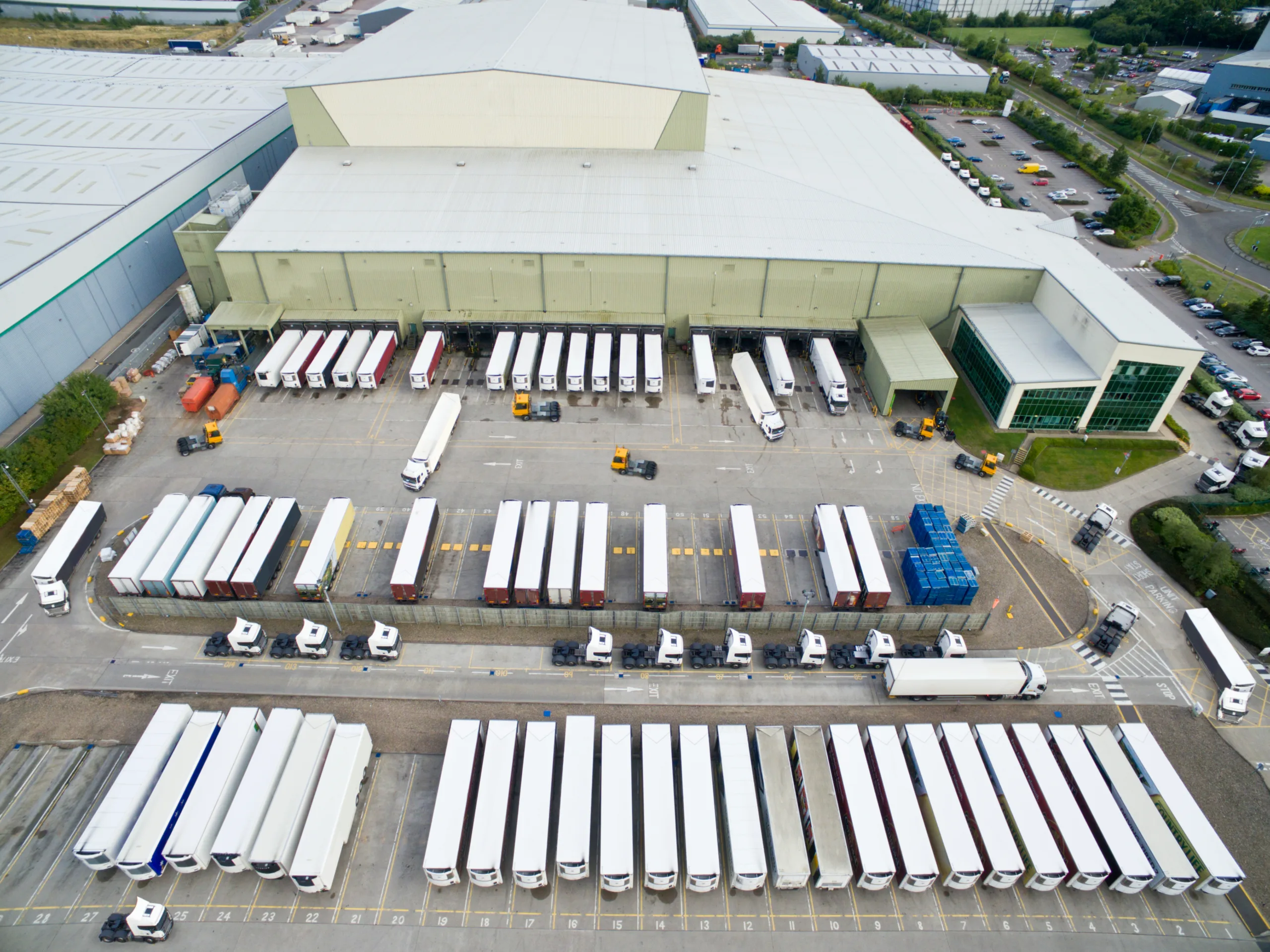 Power readiness in logistics real estate is now crucial. Facilities with on-site generation support growth, sustainability, and resilience.