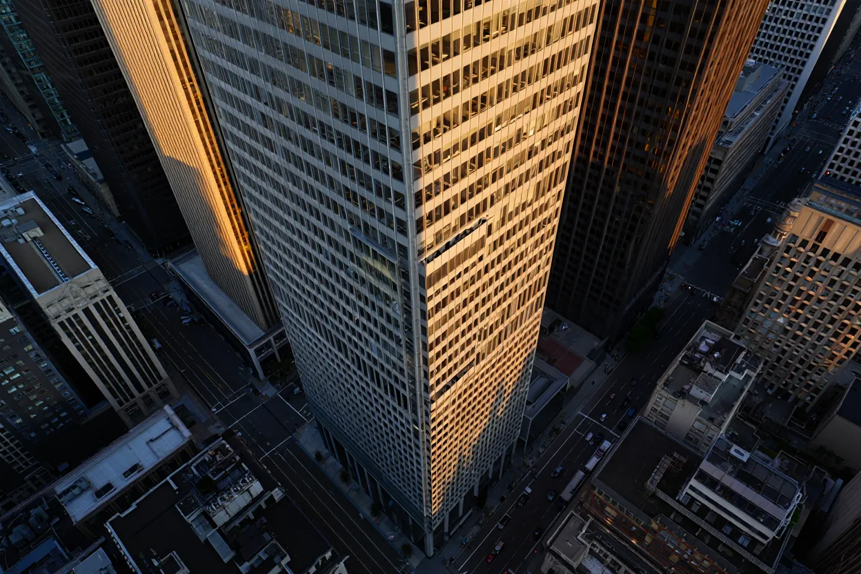 Anthropic signs 13-year lease for all 420,000 SF at 300 Howard, signaling renewed AI-driven demand in San Francisco’s office market.