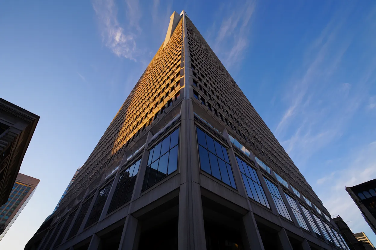 Shvo lands a record-breaking lease at San Francisco’s Transamerica Pyramid, signaling strong demand for top-tier office space.